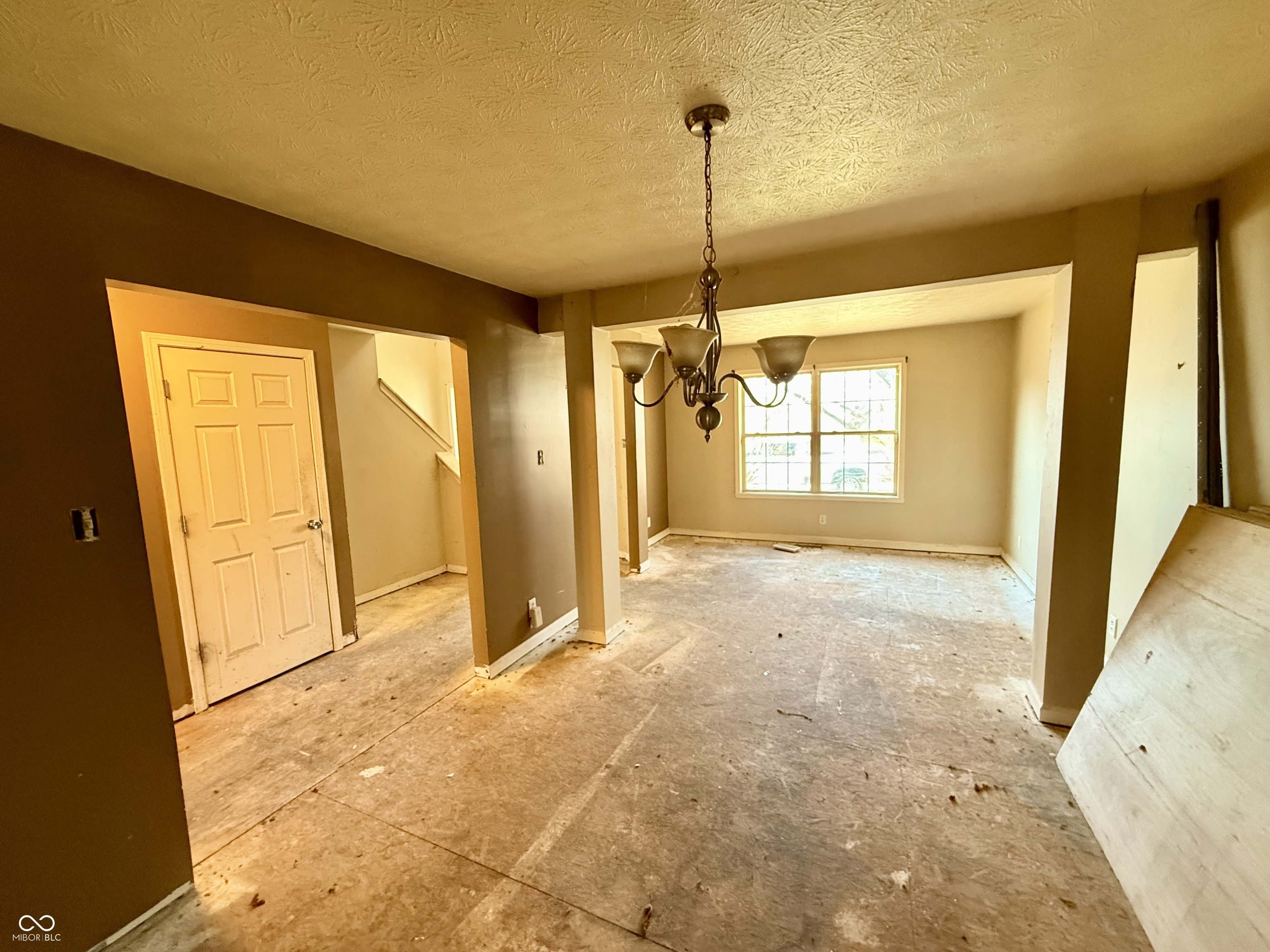 12409 Crystal Pointe Circle