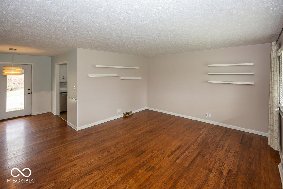 2023 W Orchard Drive