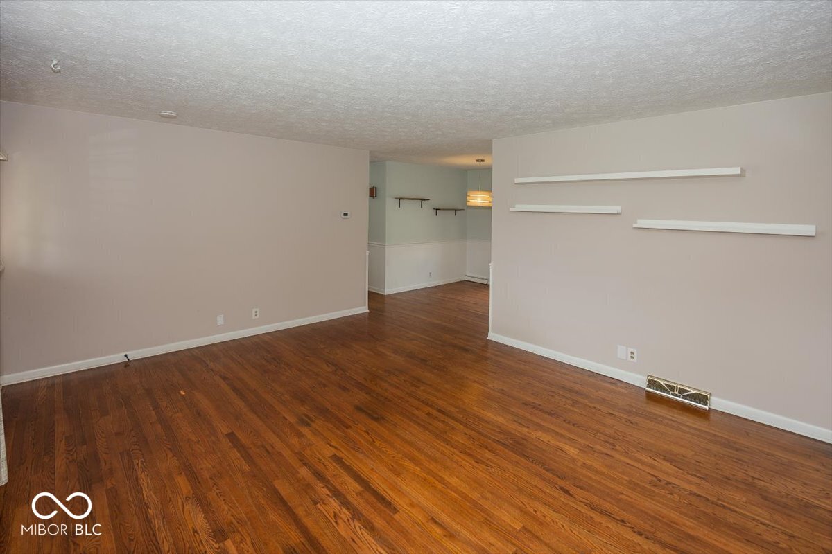 2023 W Orchard Drive