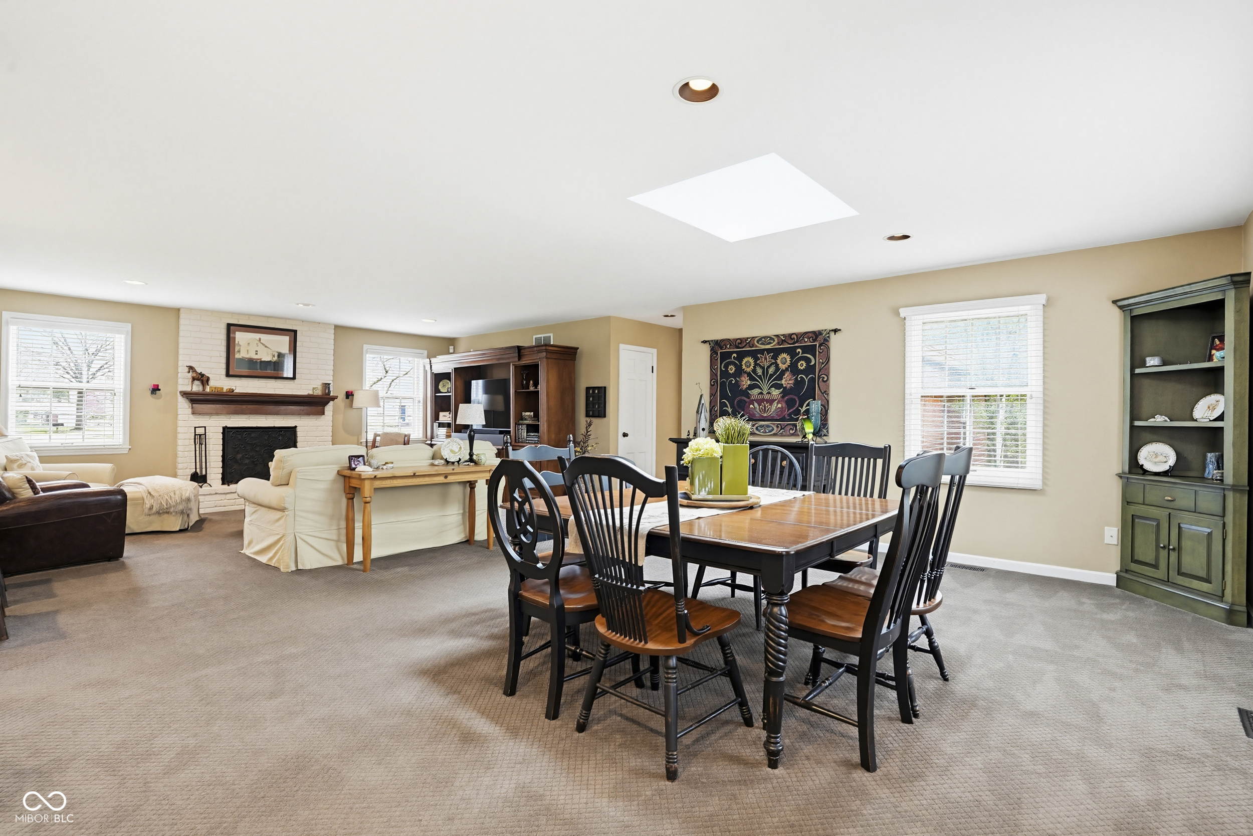 695 W 77th Street South Drive