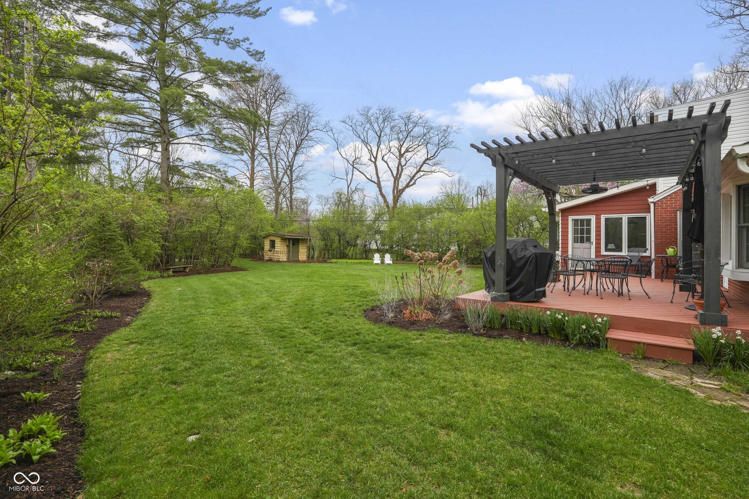 695 W 77th Street South Drive