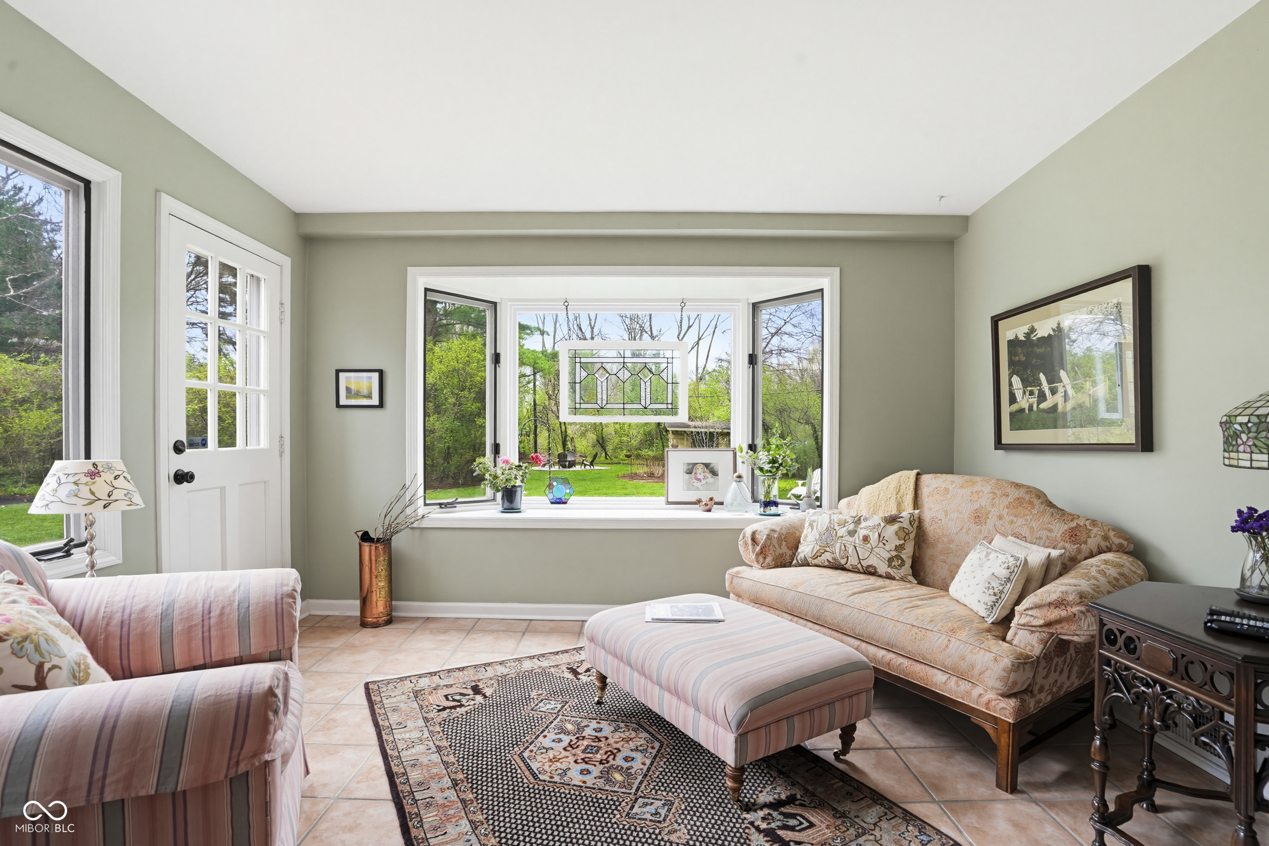 695 W 77th Street South Drive