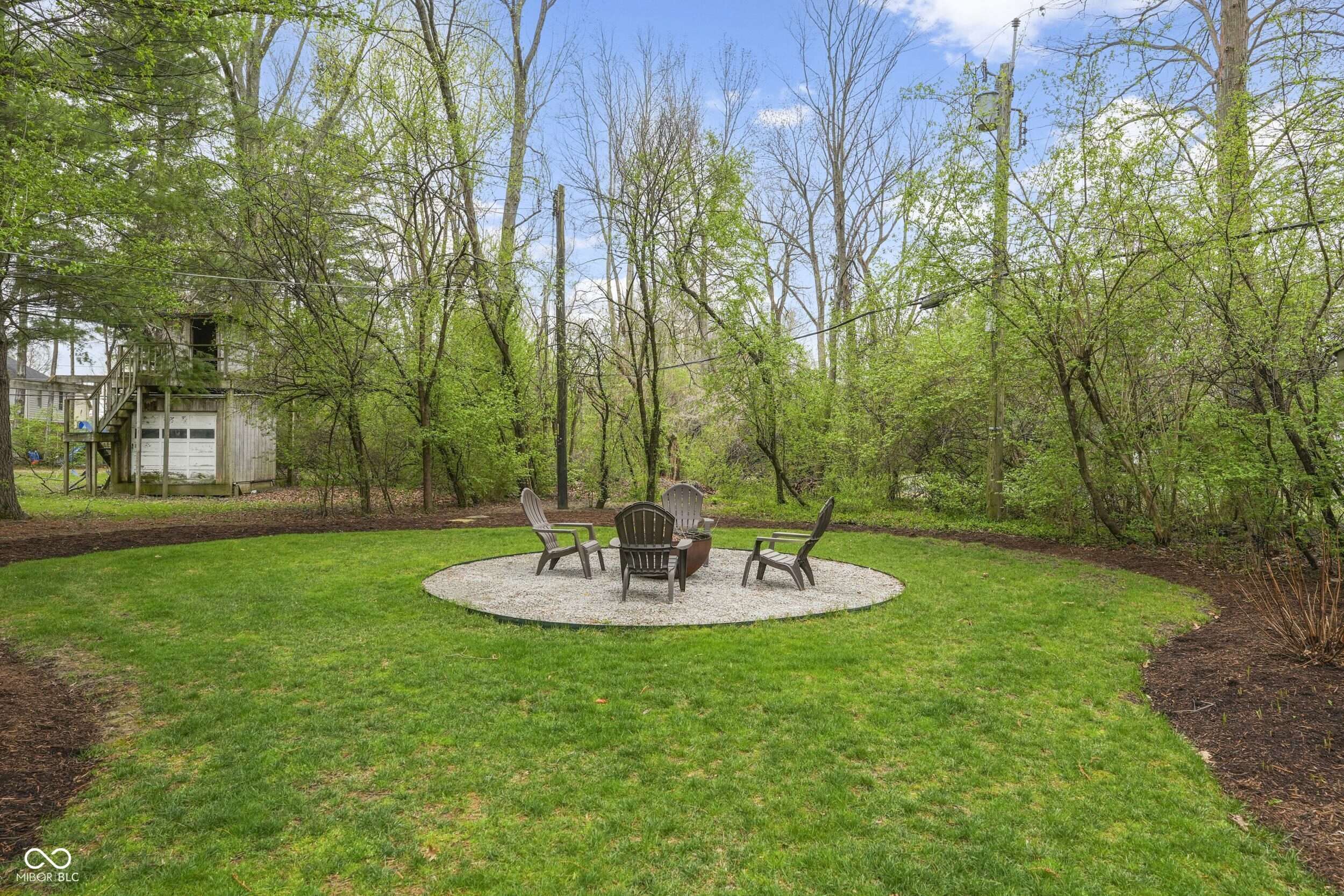 695 W 77th Street South Drive