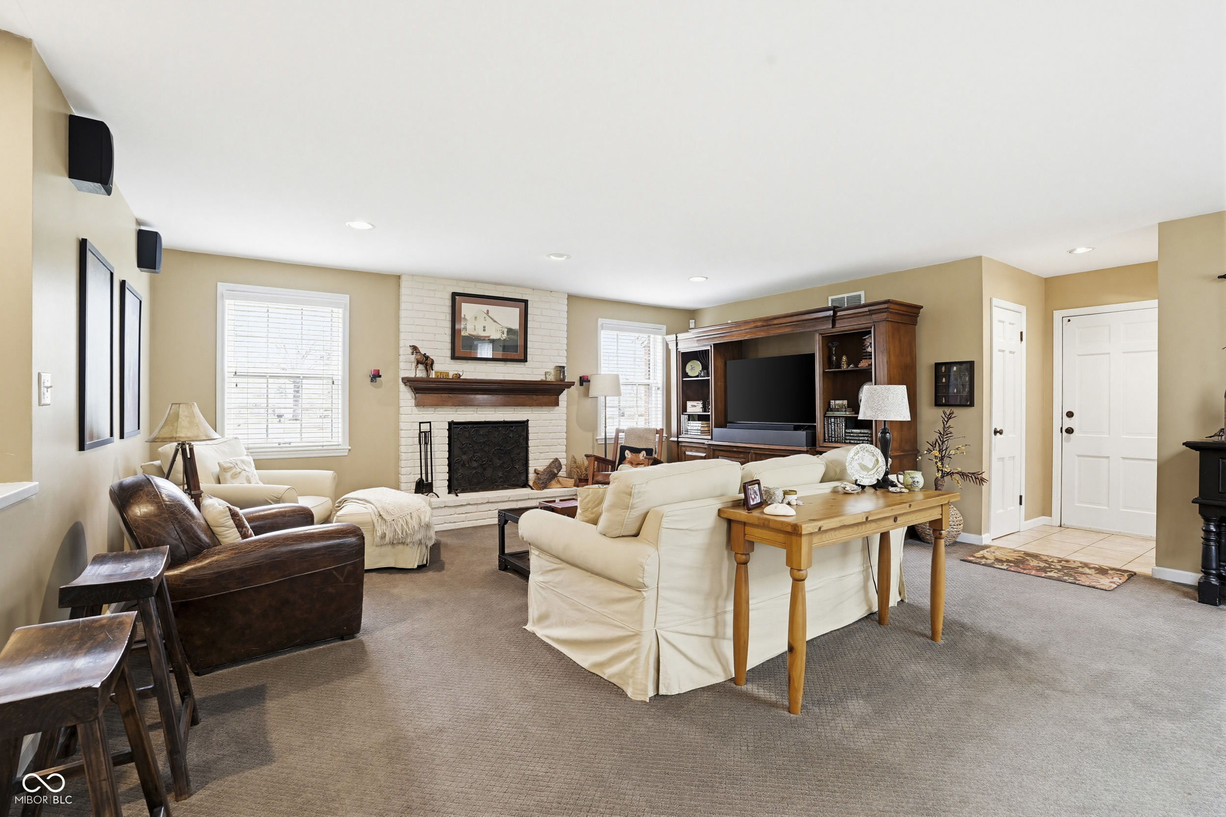 695 W 77th Street South Drive