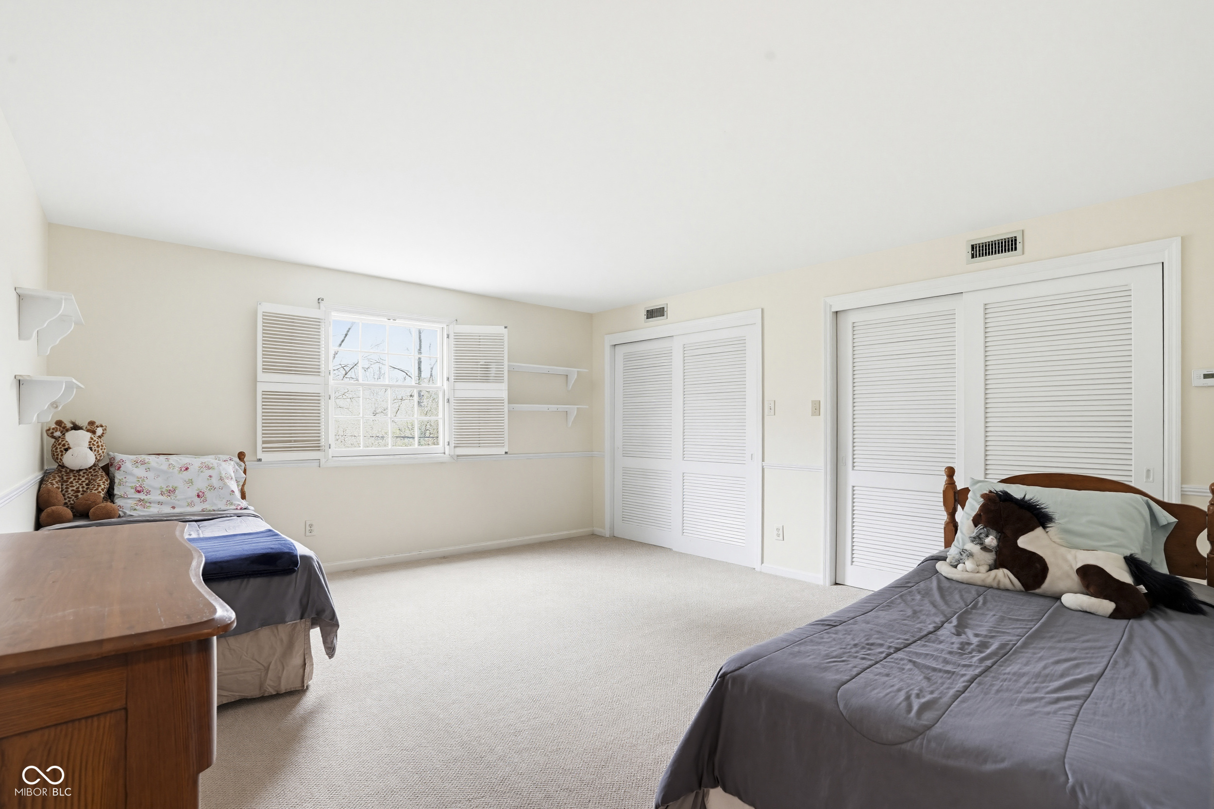 695 W 77th Street South Drive