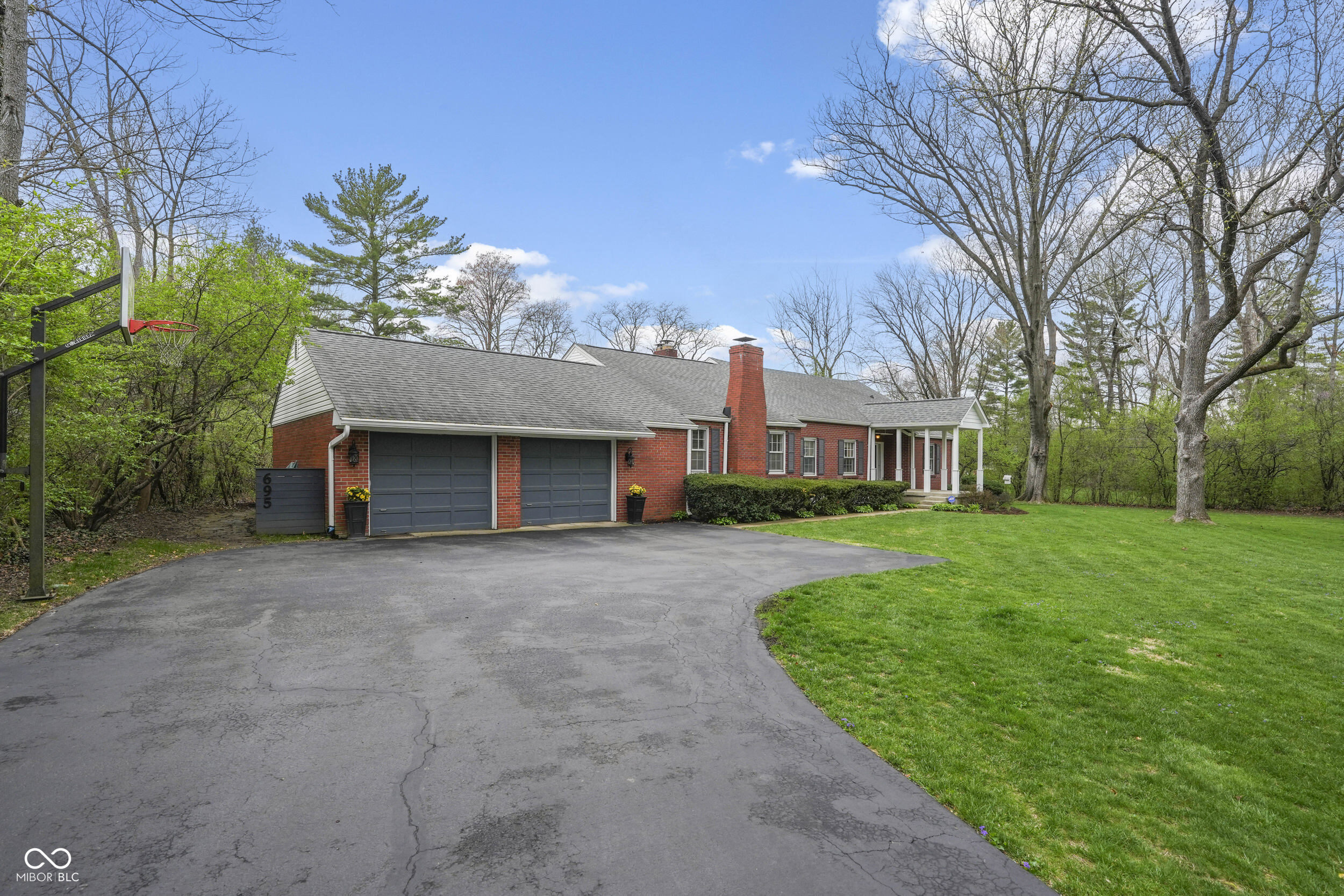 695 W 77th Street South Drive