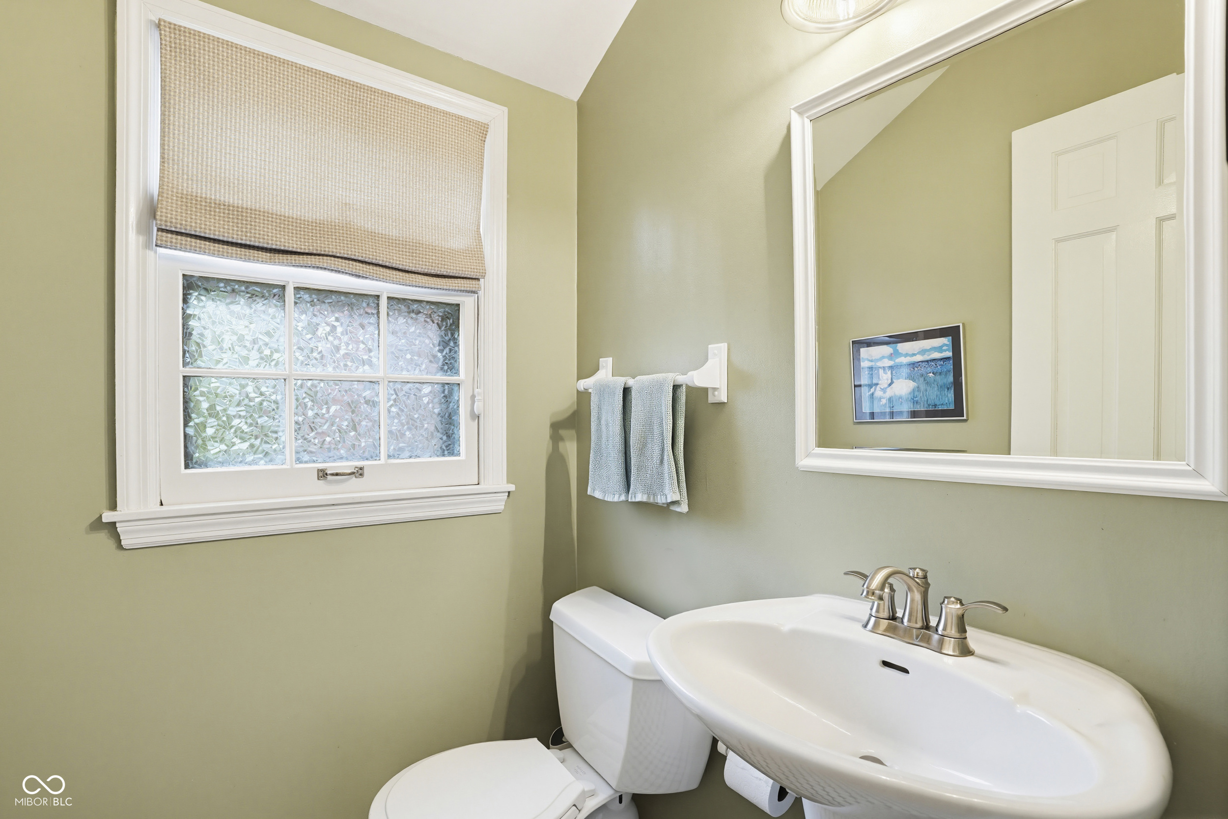 695 W 77th Street South Drive