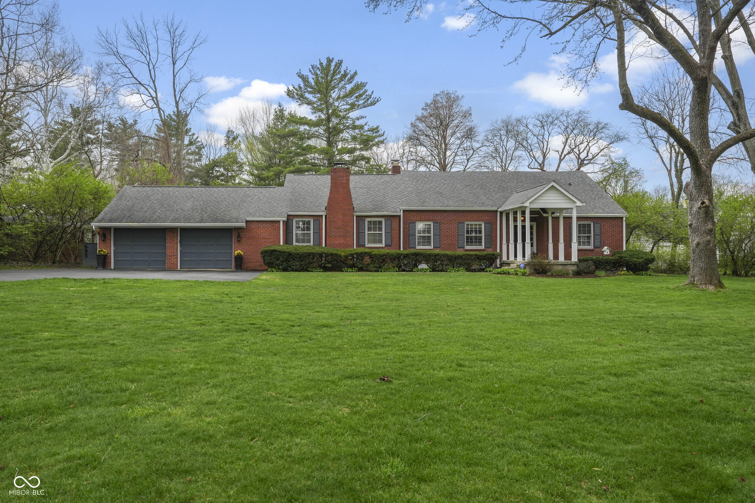 695 W 77th Street South Drive