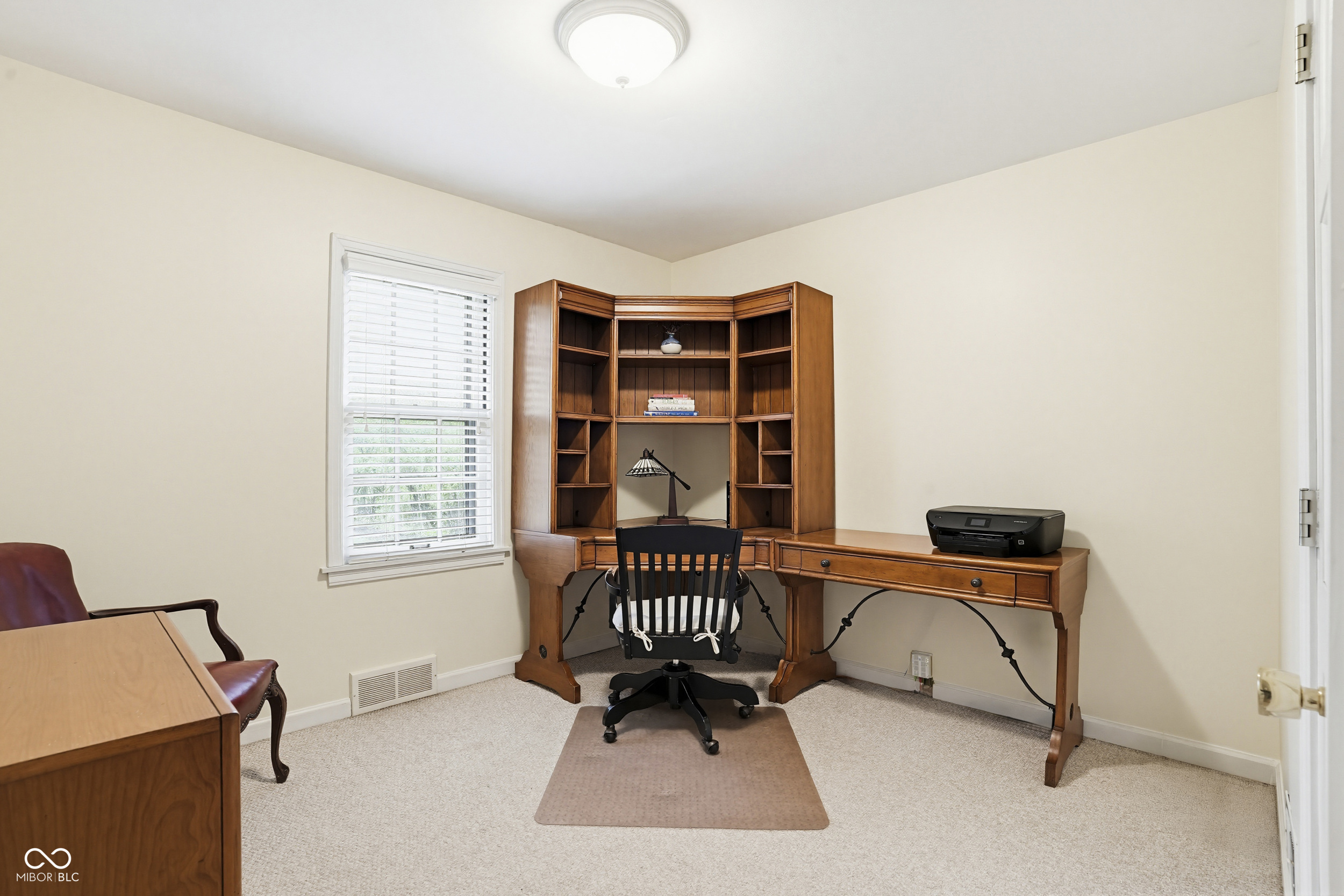 695 W 77th Street South Drive