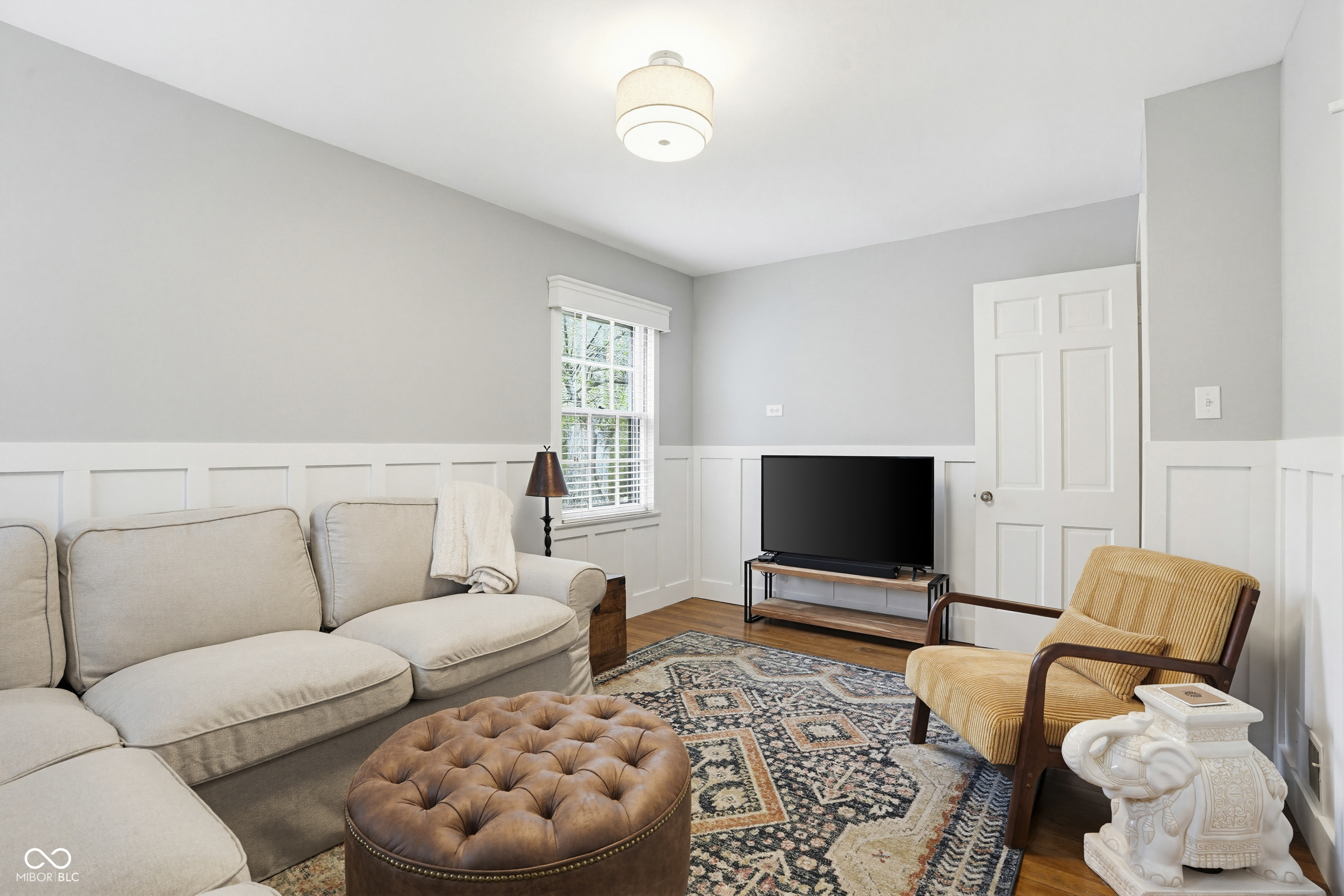 695 W 77th Street South Drive