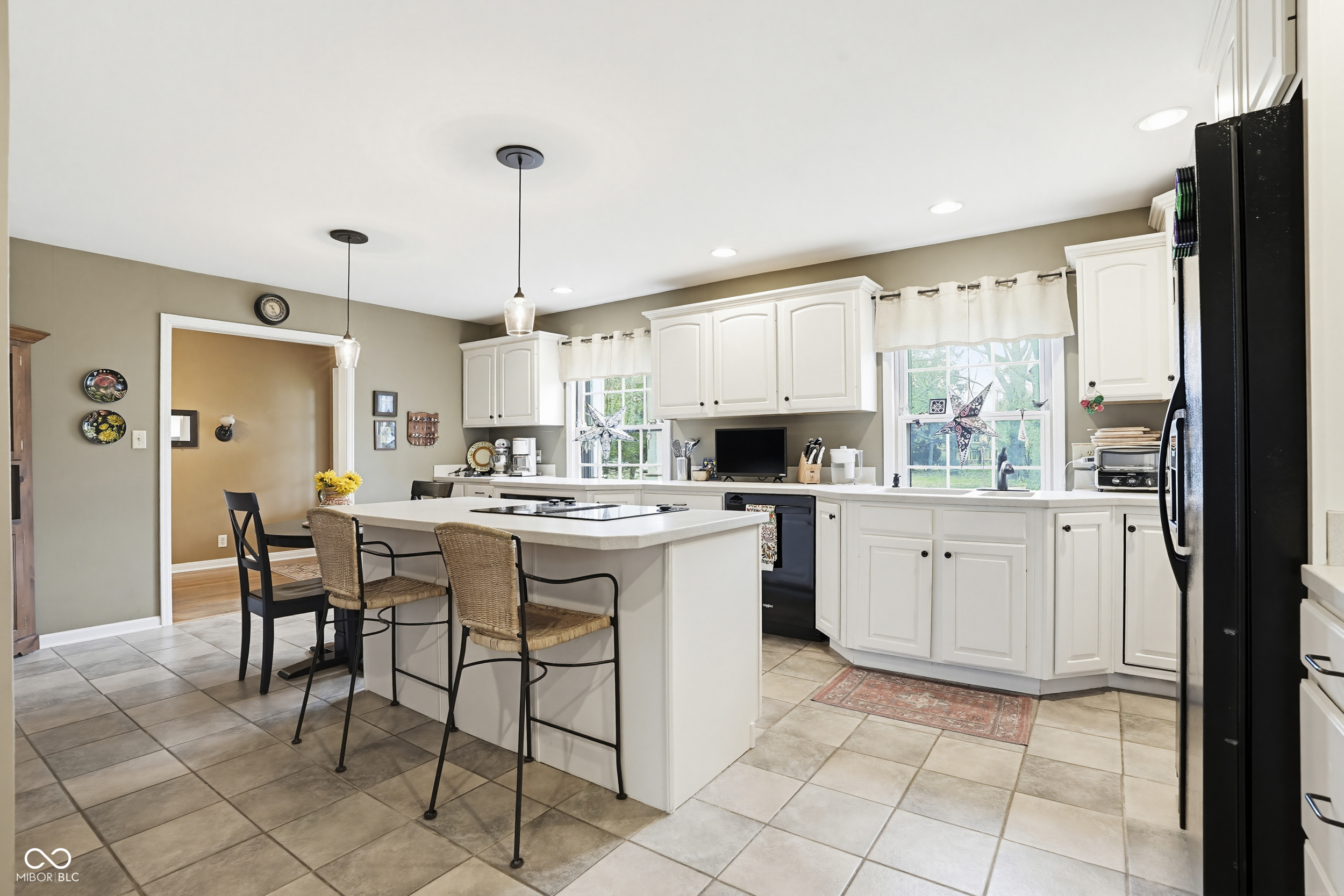 695 W 77th Street South Drive