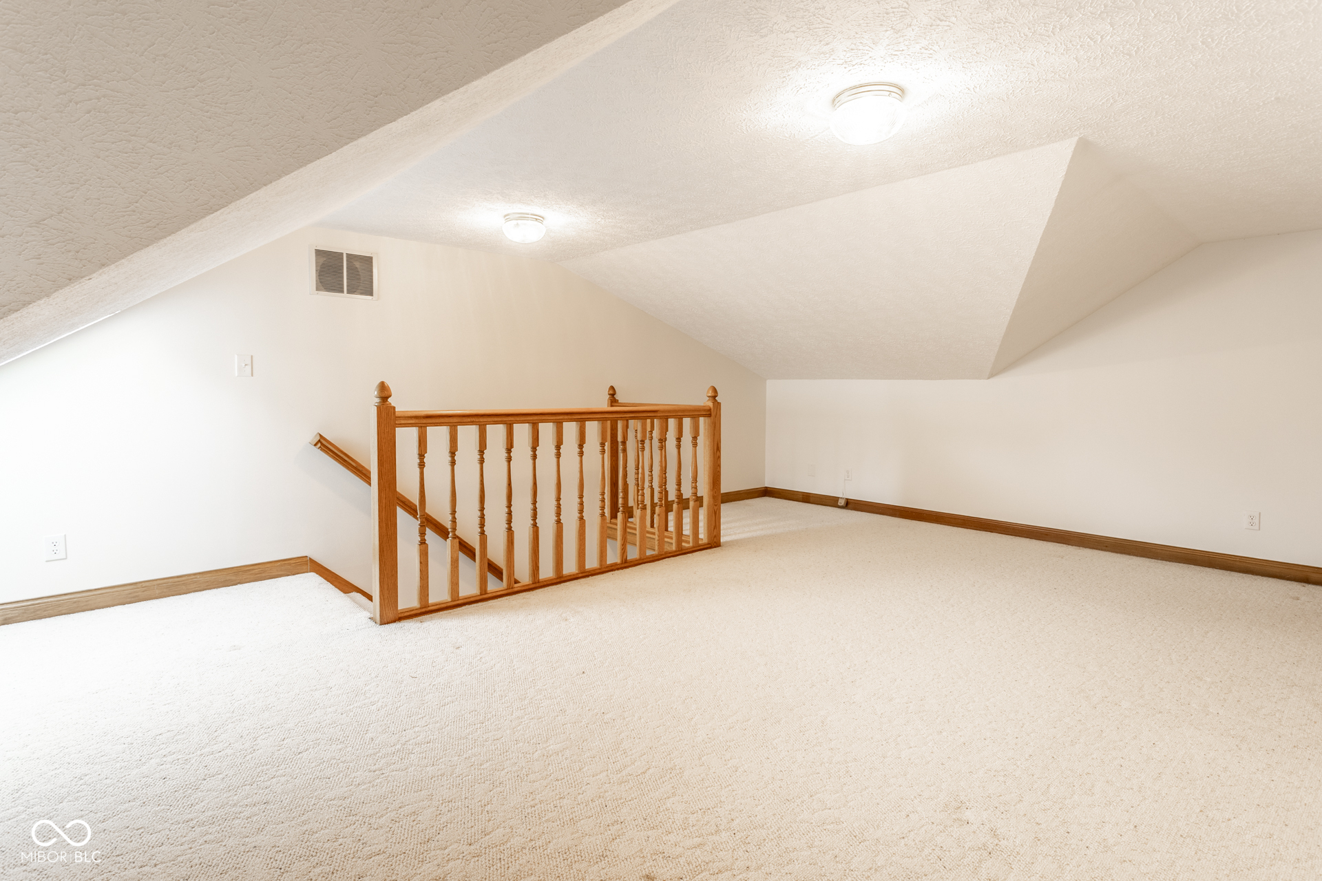 7025 Hunters Ridge Drive