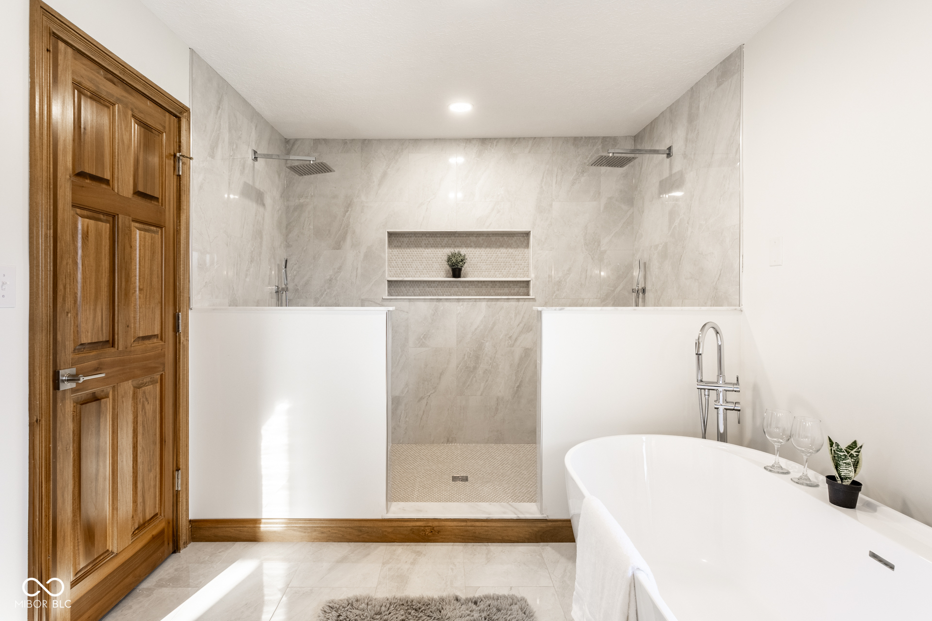 7025 Hunters Ridge Drive