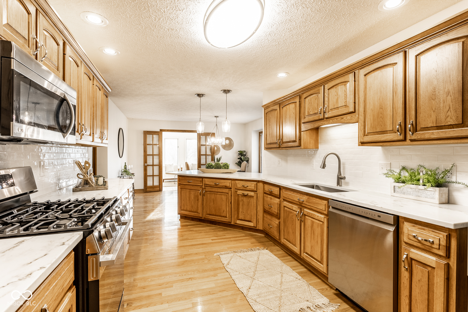 7025 Hunters Ridge Drive