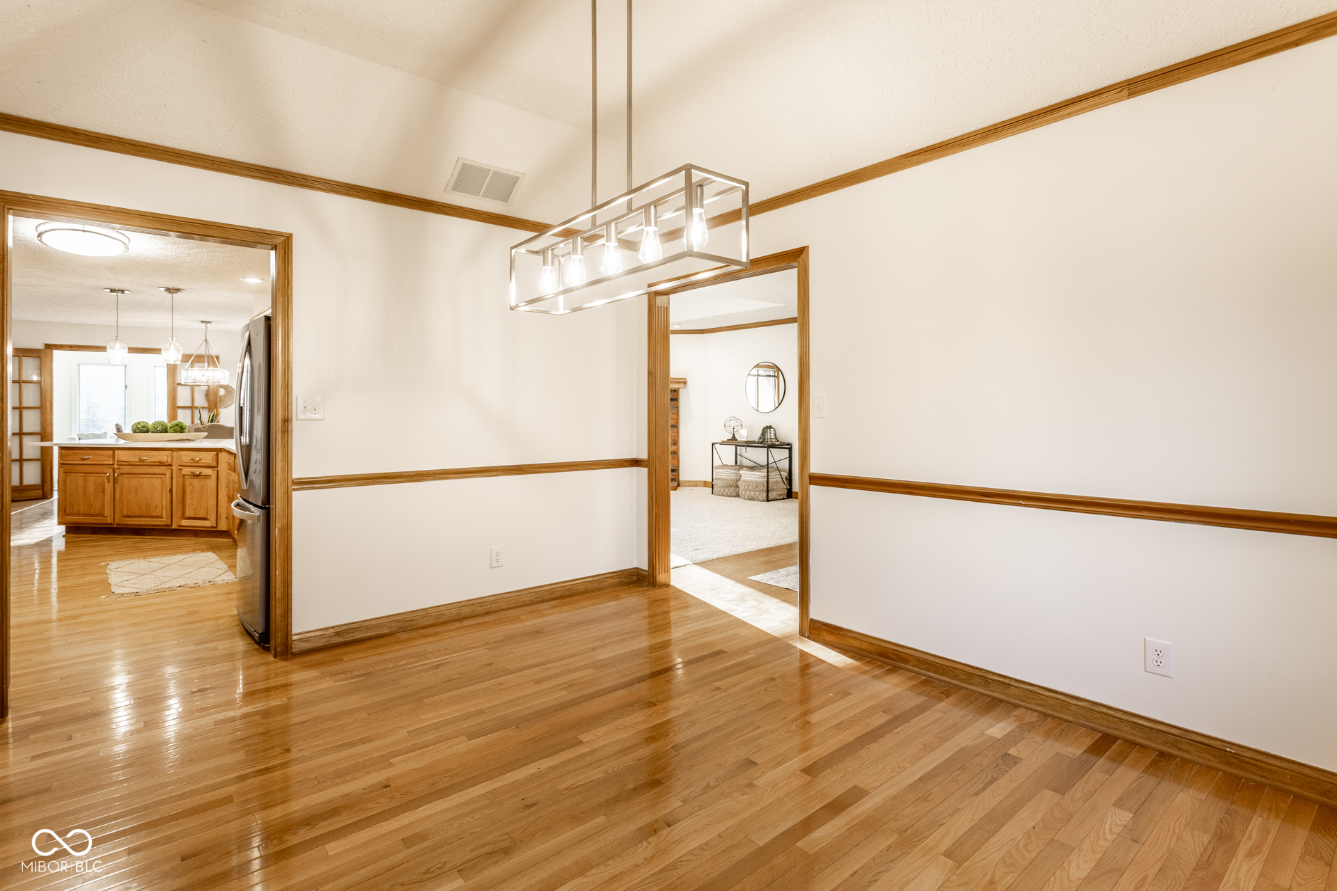 7025 Hunters Ridge Drive