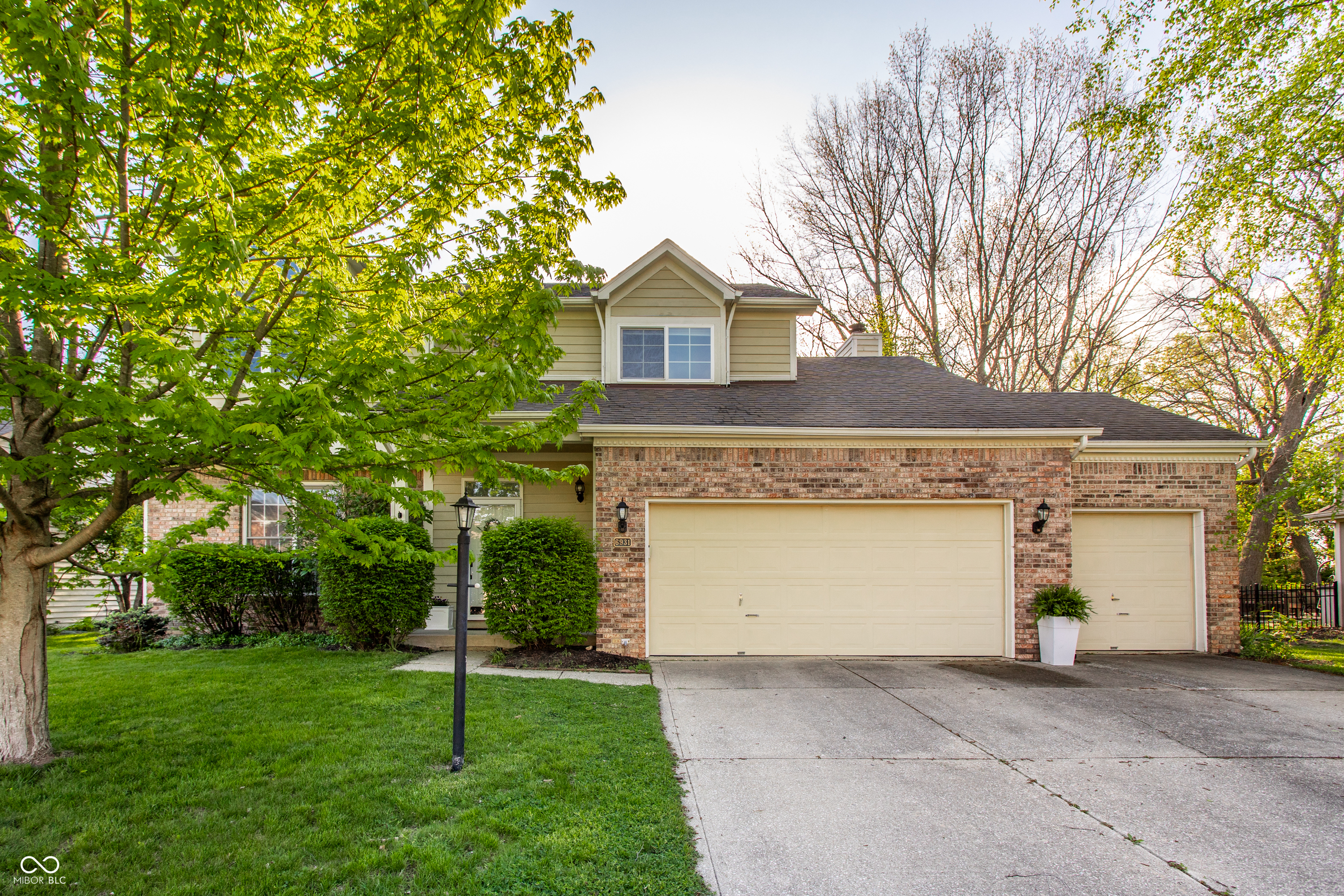 6931 Bluffgrove Circle