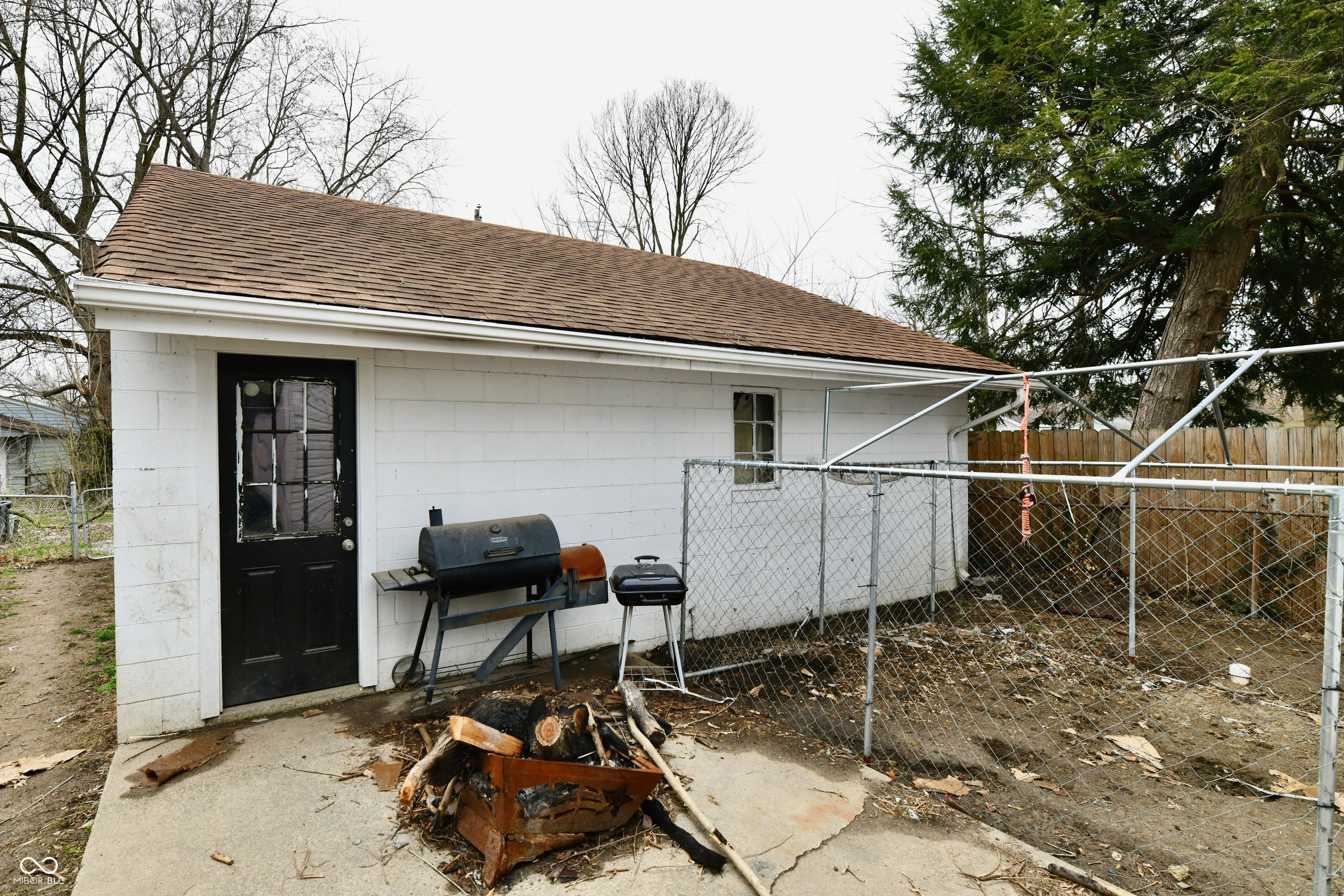 4444 Kingsley Drive