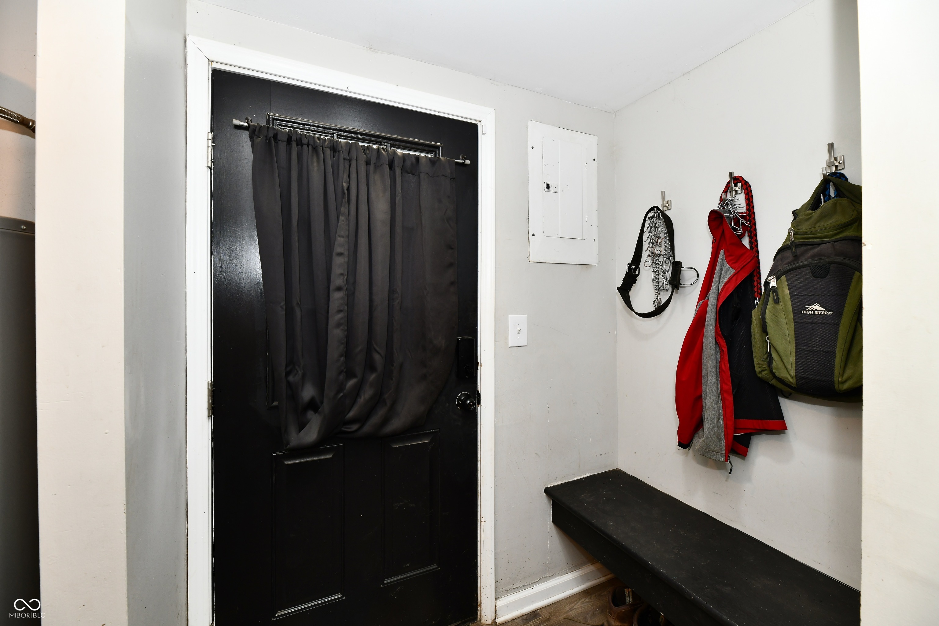 4444 Kingsley Drive