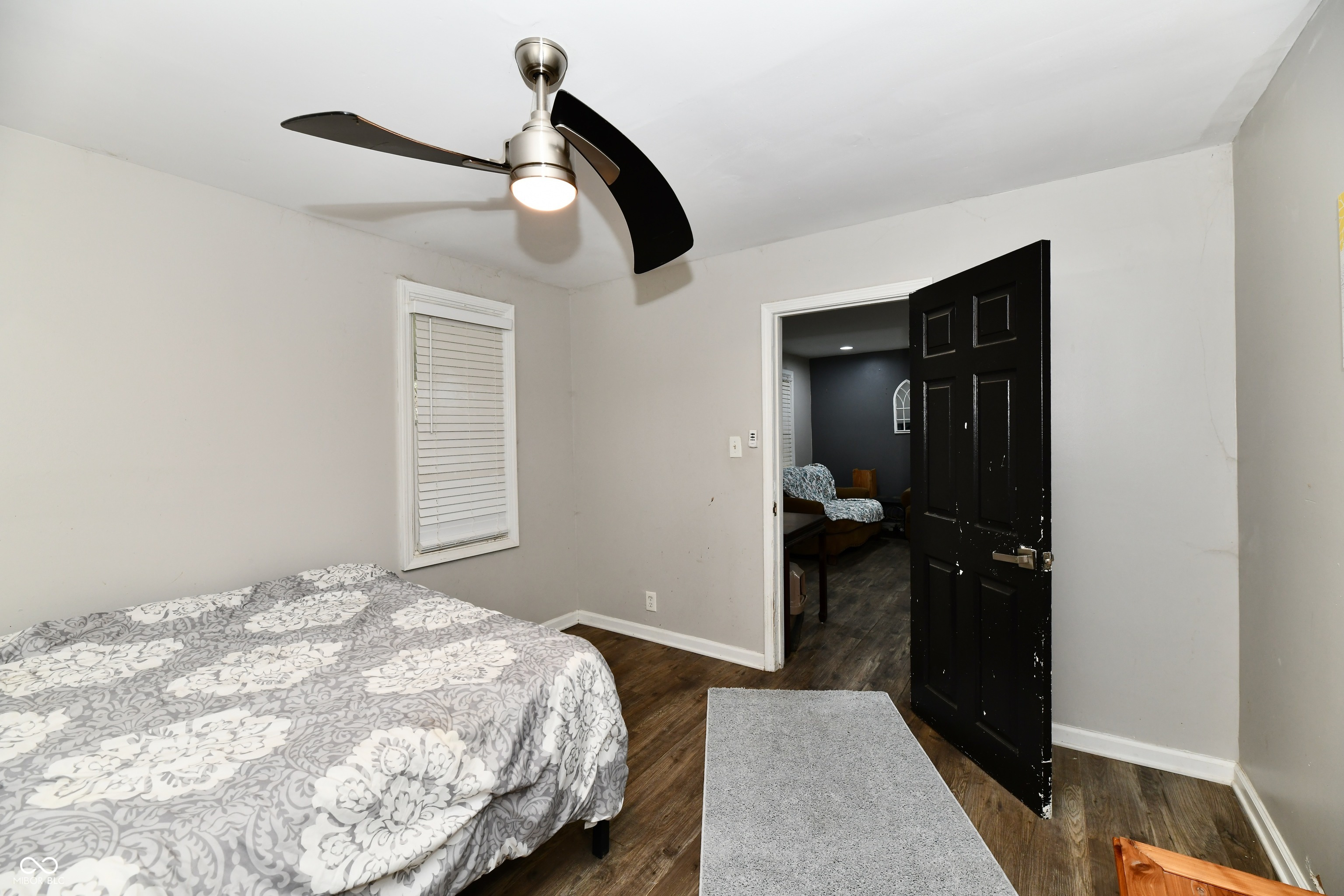 4444 Kingsley Drive