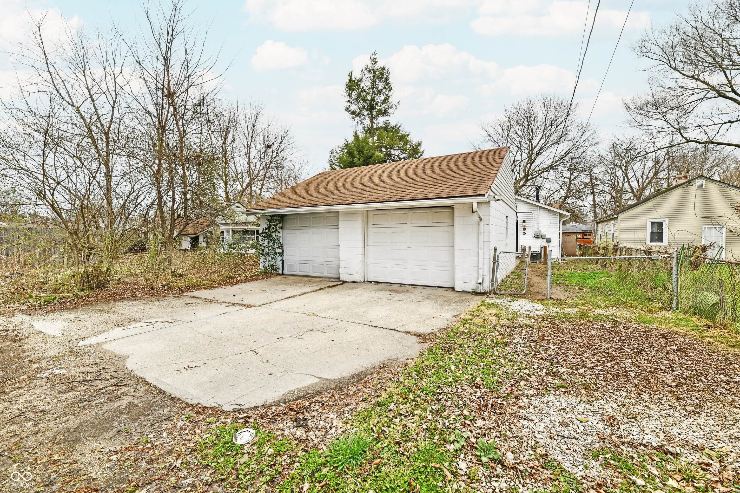 4444 Kingsley Drive