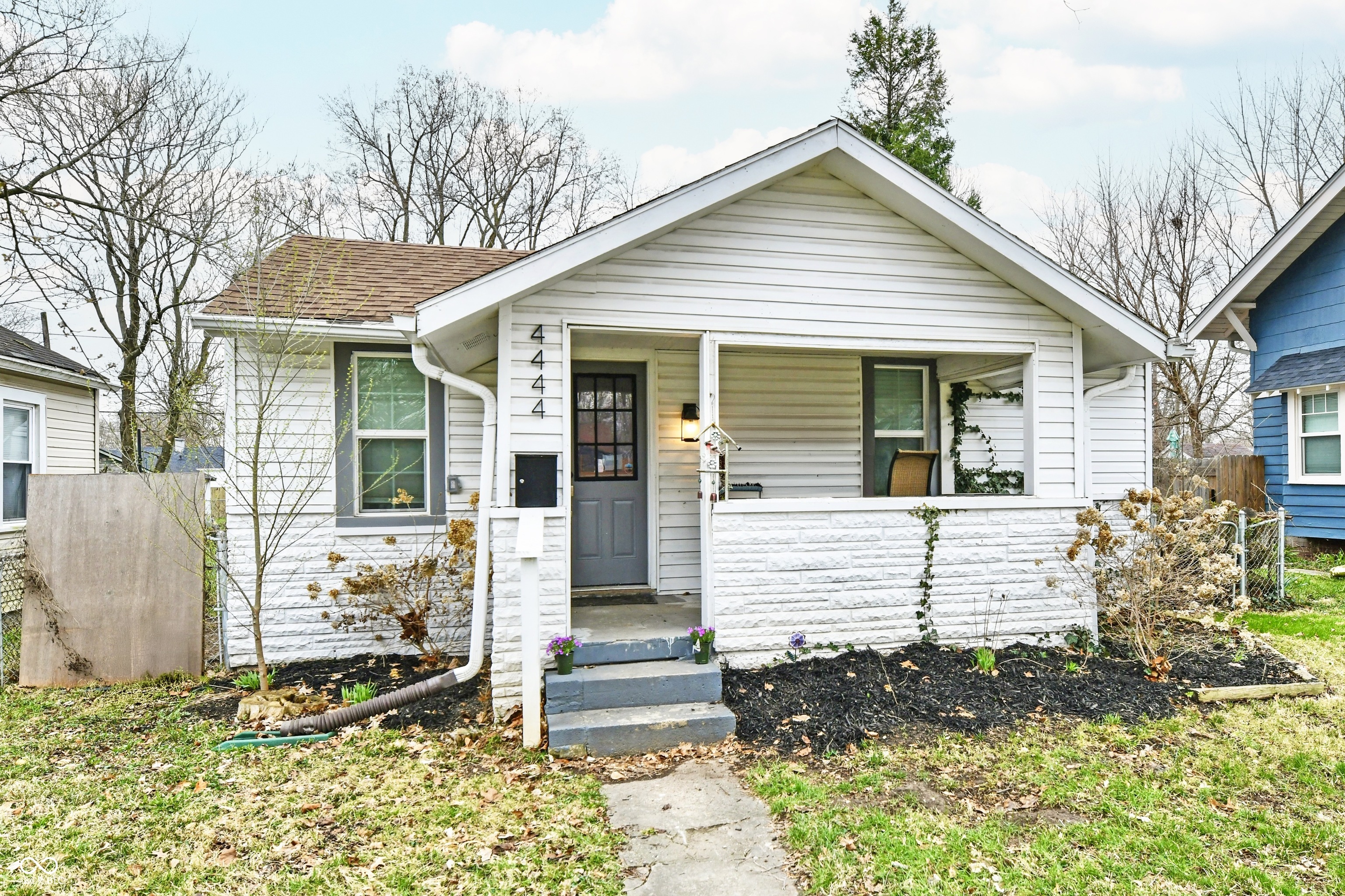 4444 Kingsley Drive