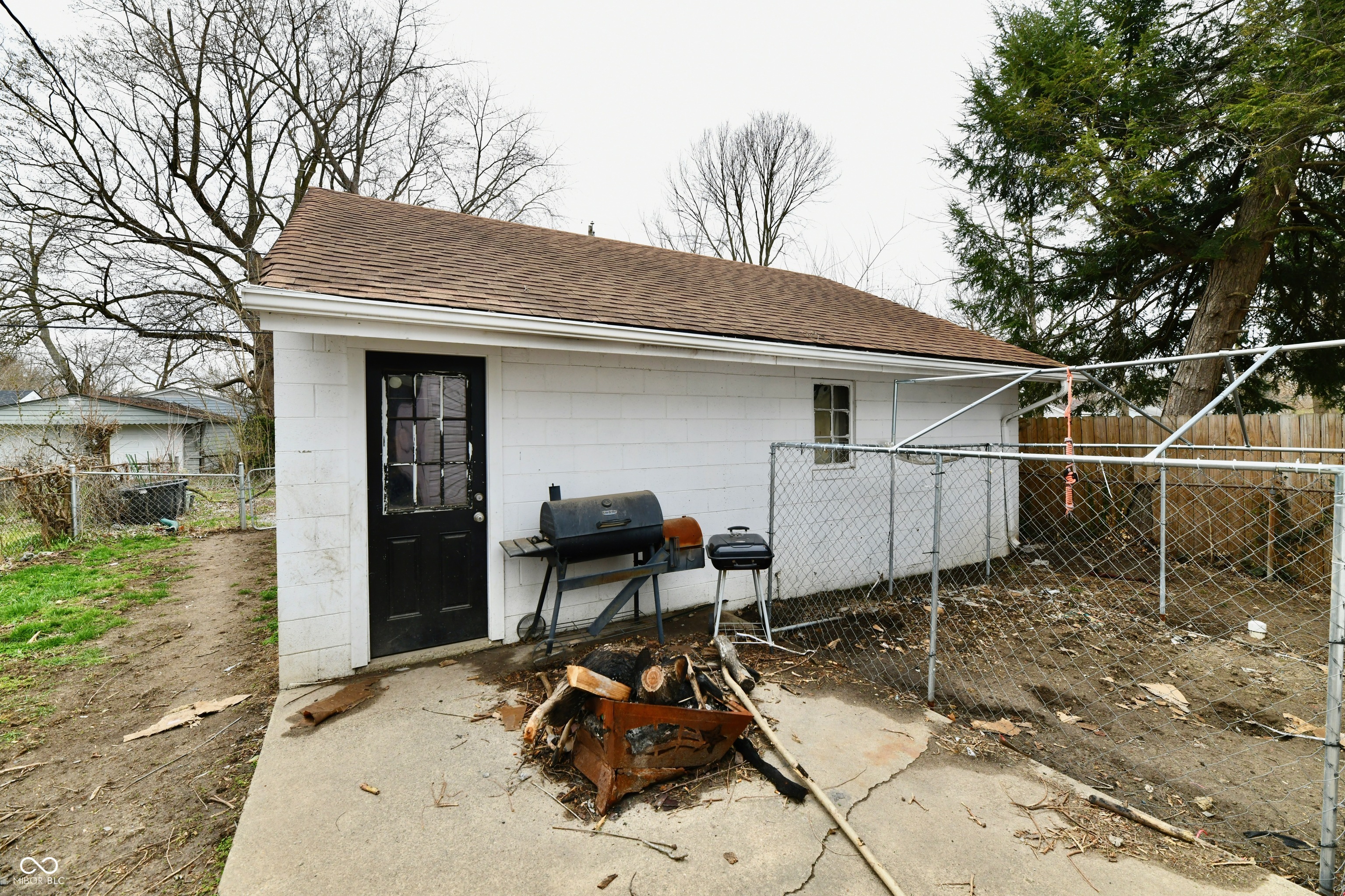 4444 Kingsley Drive