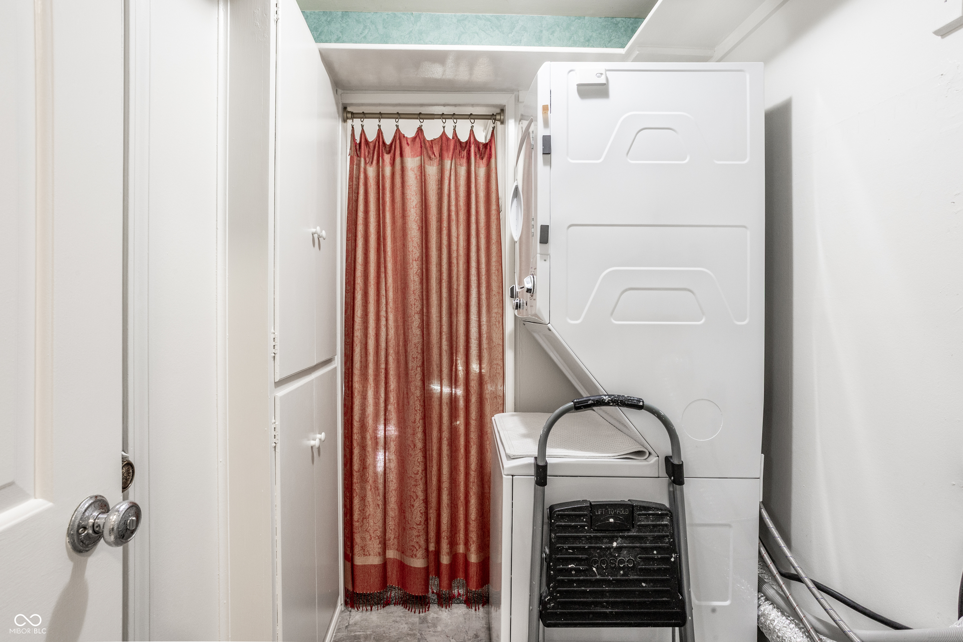 2262 Rome Drive Unit: A