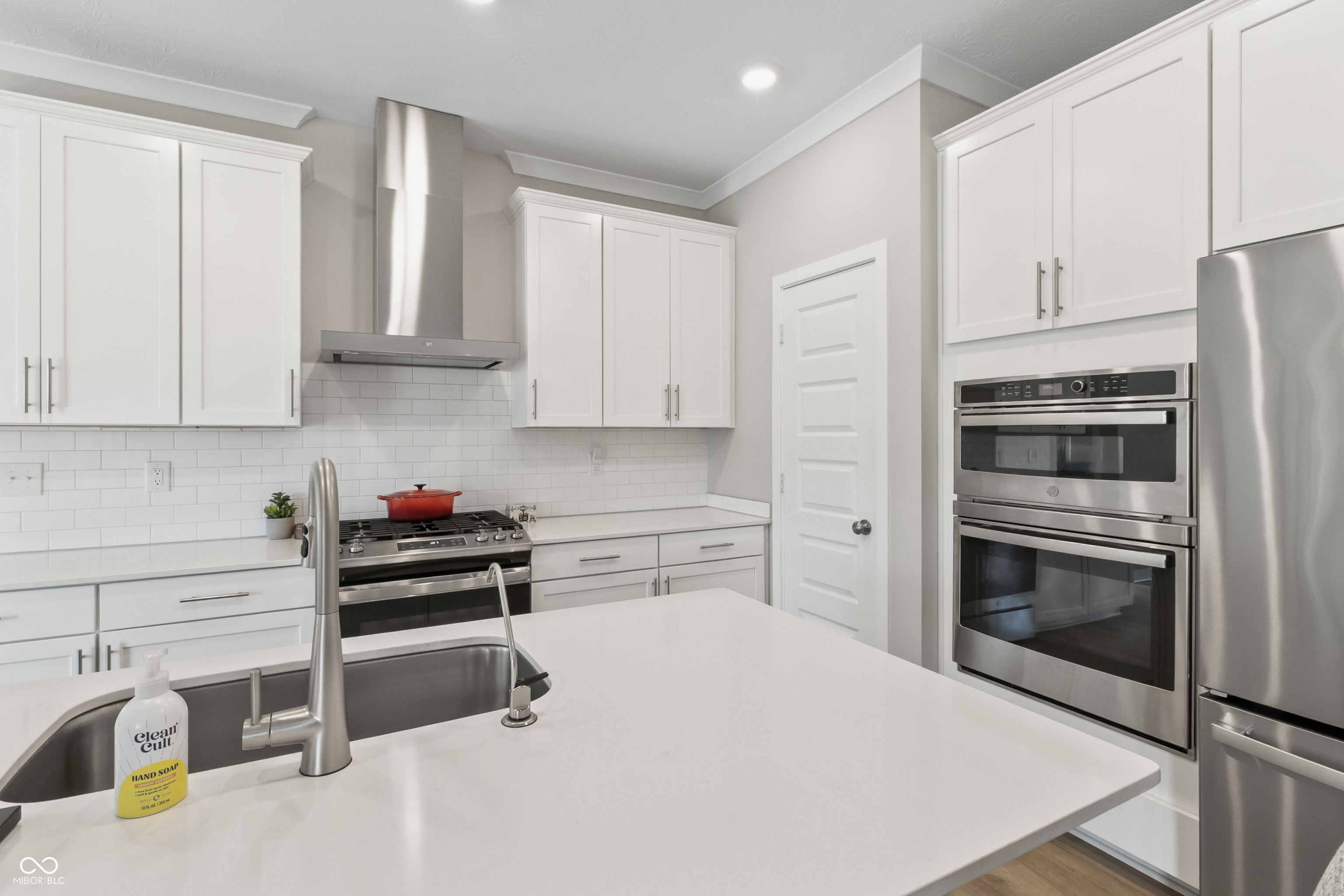 5197 Parkhurst Crossing