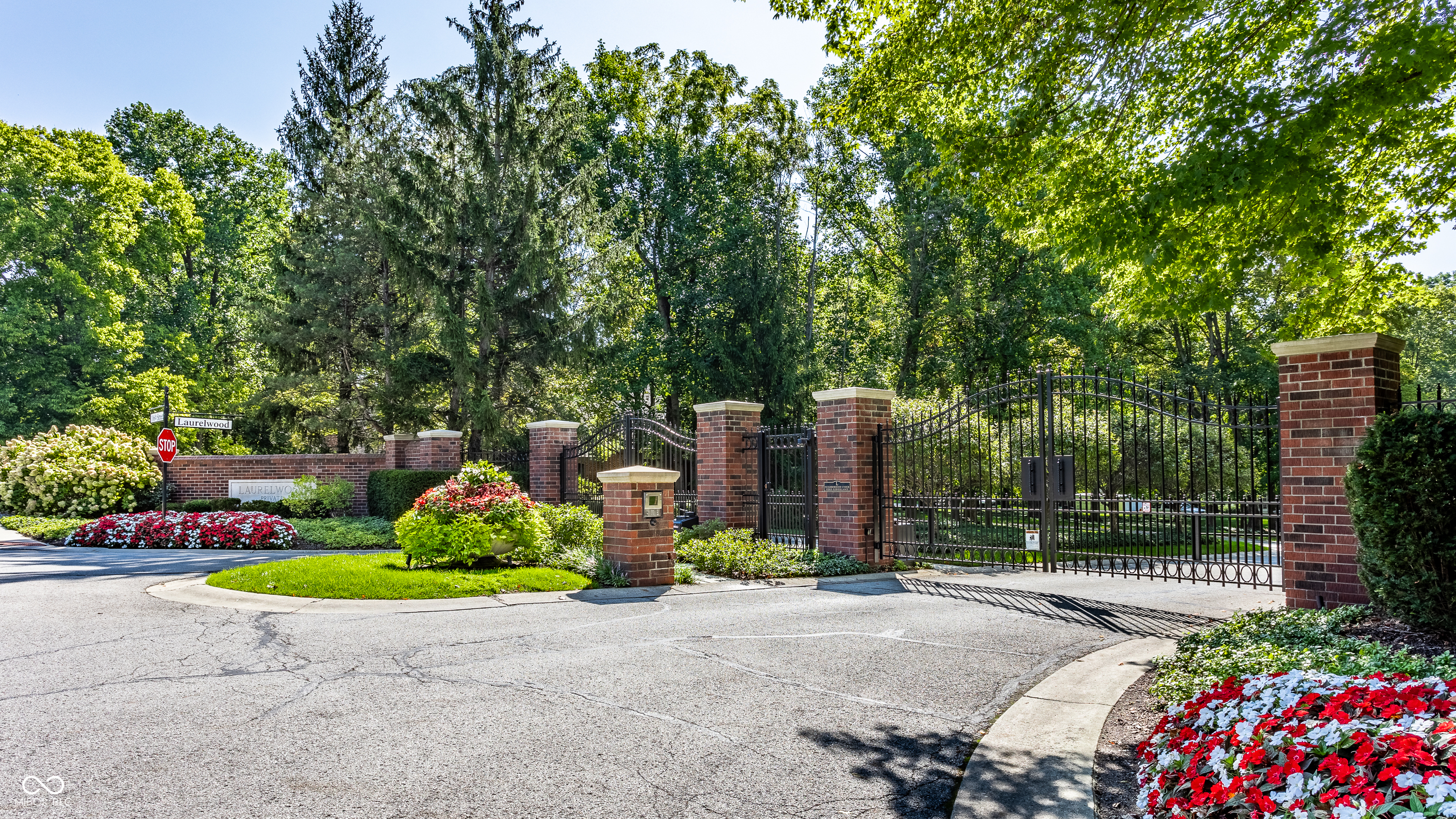 1119 Laurelwood