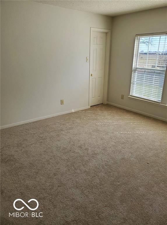 5643 N Rockingham Lane