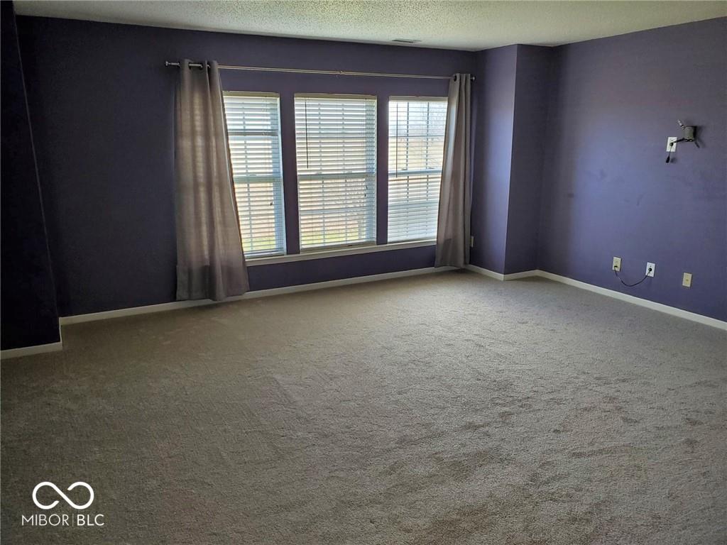 5643 N Rockingham Lane