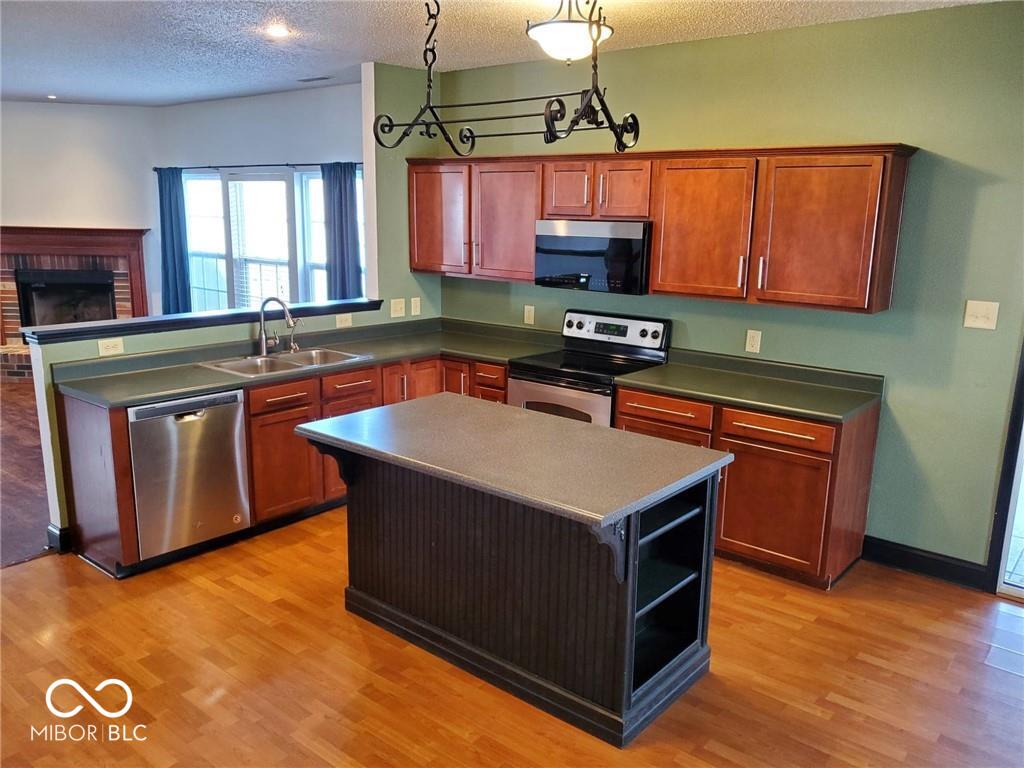 5643 N Rockingham Lane