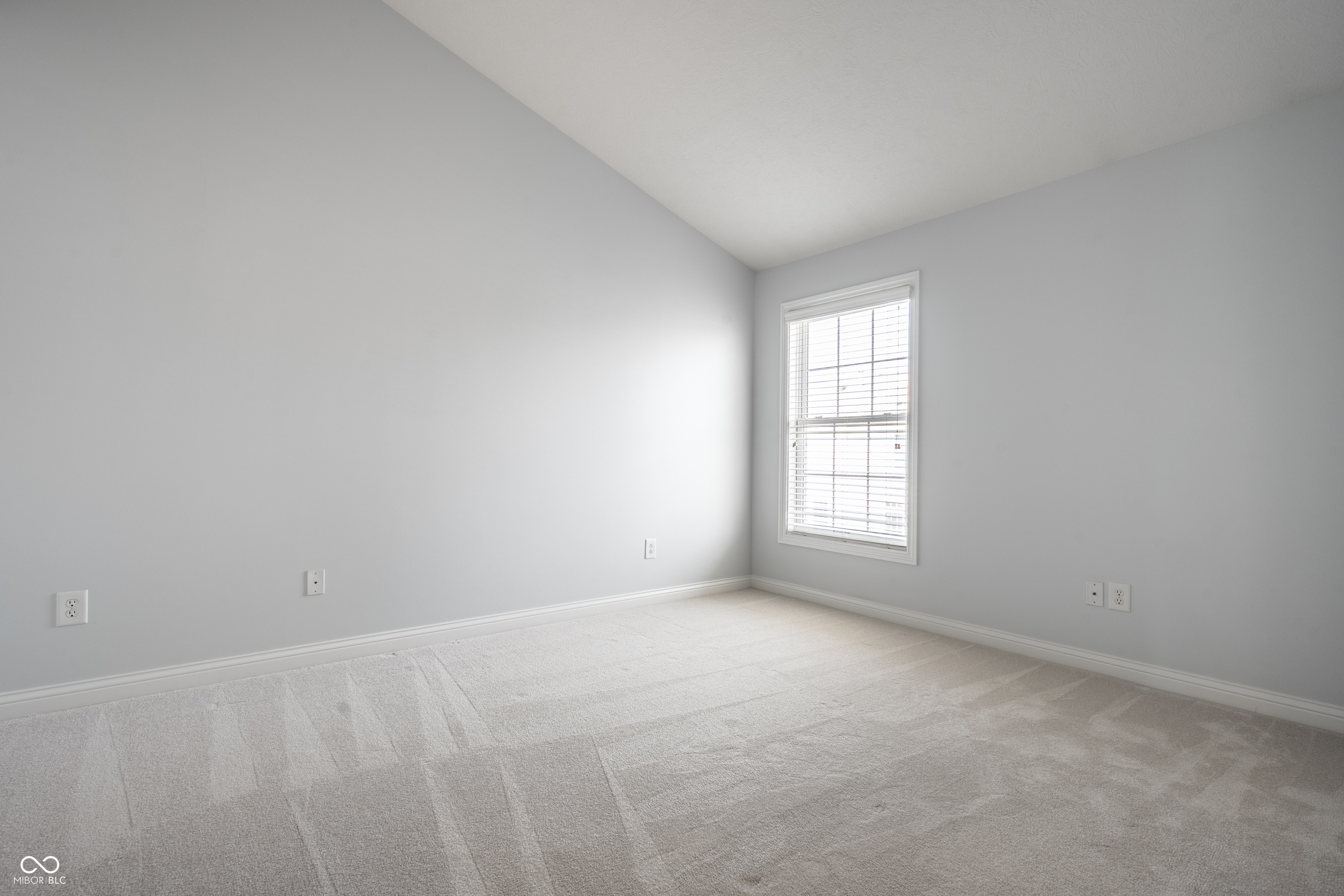 8635 Meridian Square Drive