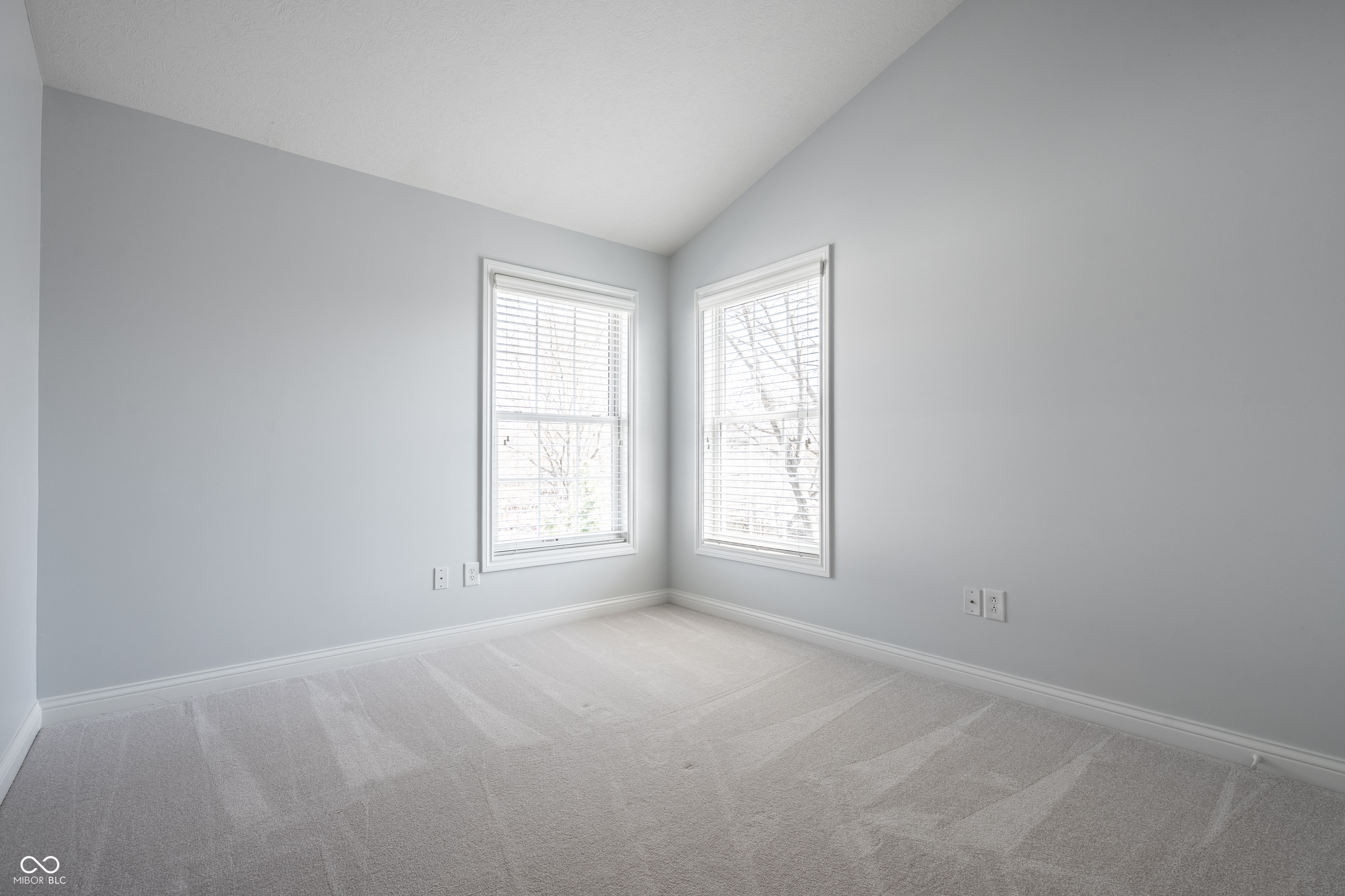 8635 Meridian Square Drive