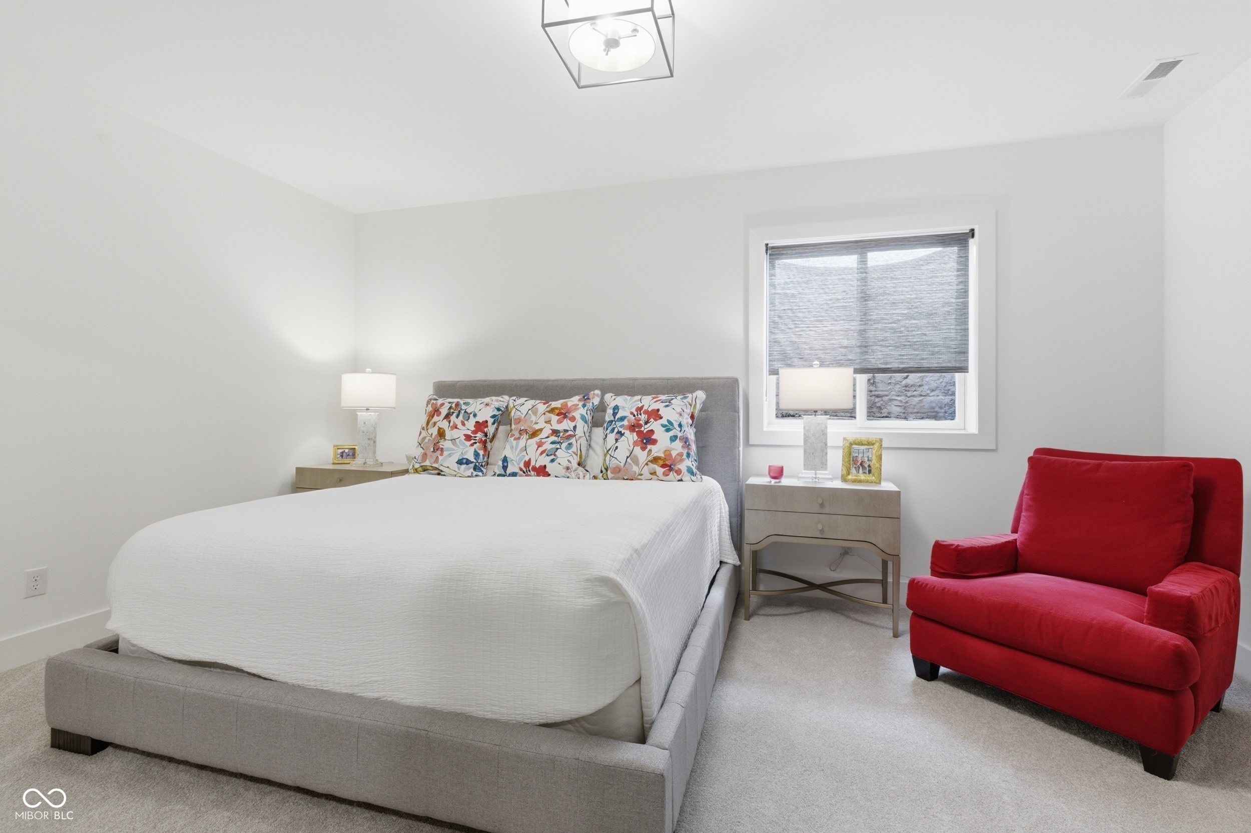 14991 Oak Hollow Lane W