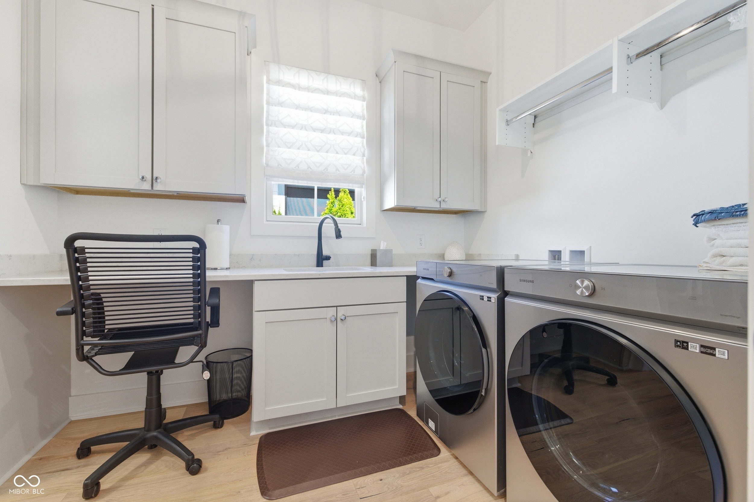 14991 Oak Hollow Lane W