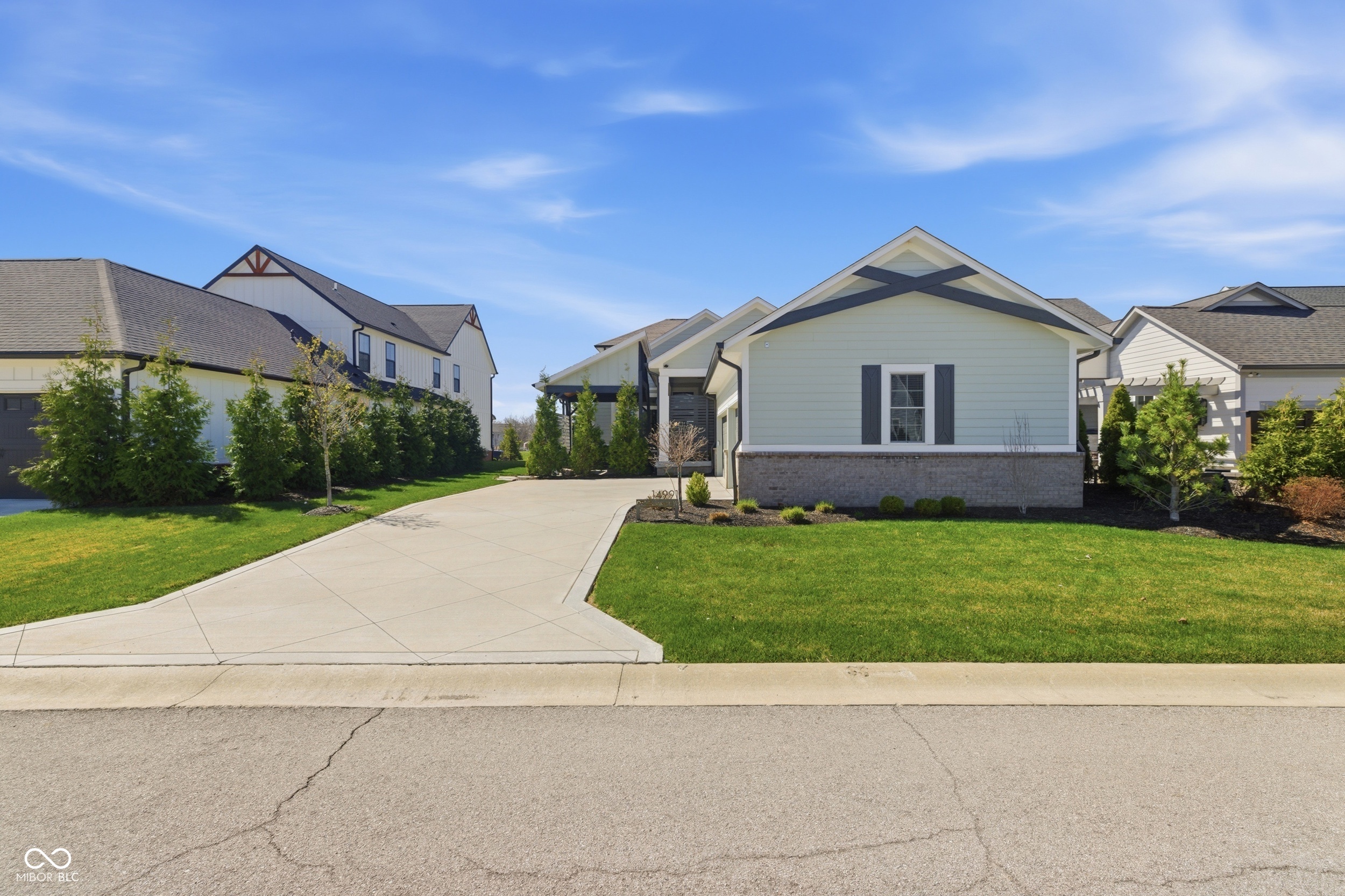 14991 Oak Hollow Lane W