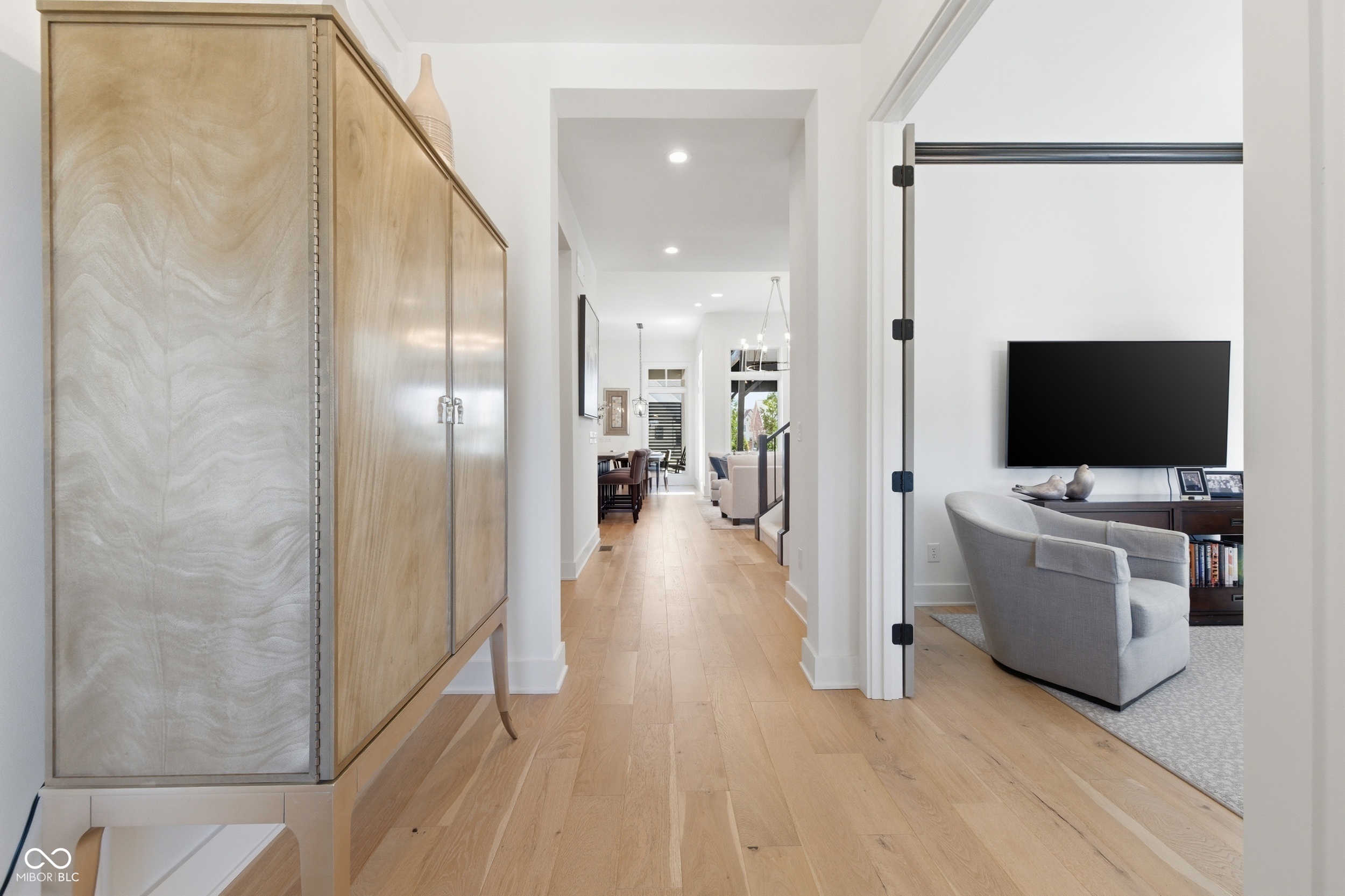 14991 Oak Hollow Lane W