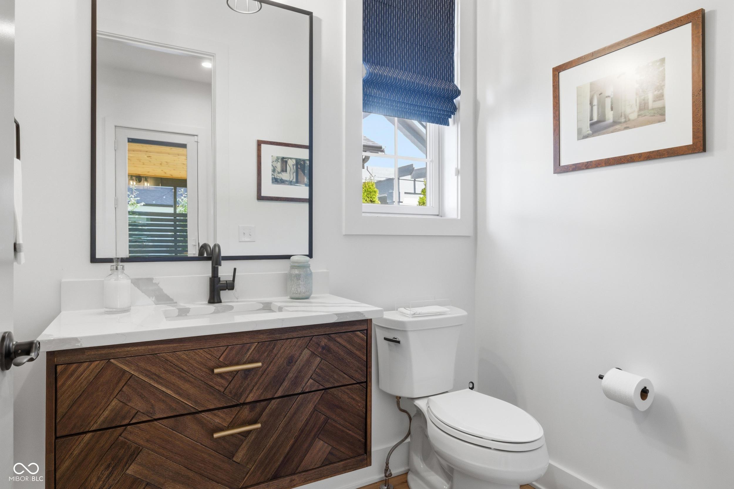 14991 Oak Hollow Lane W