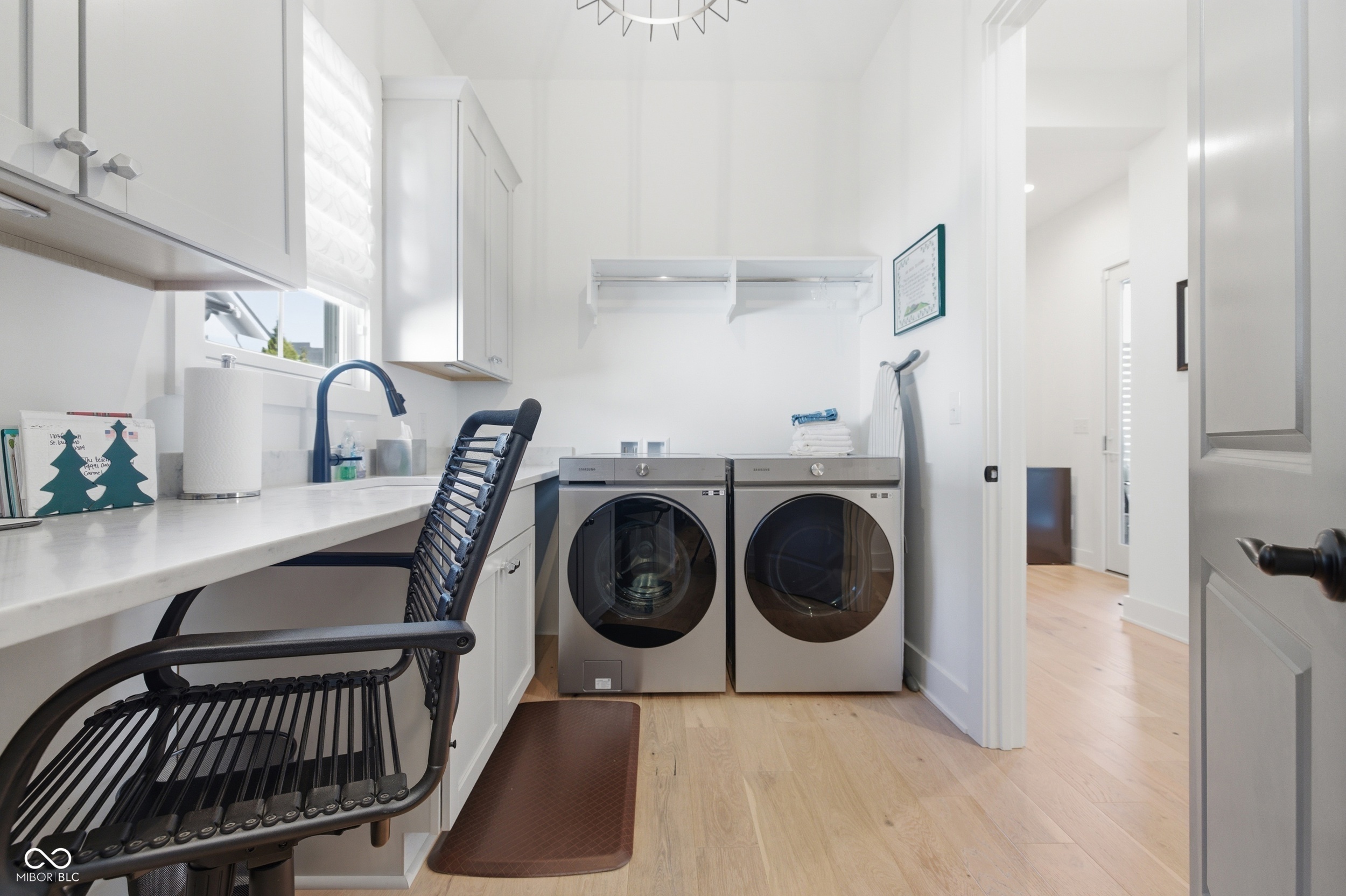 14991 Oak Hollow Lane W