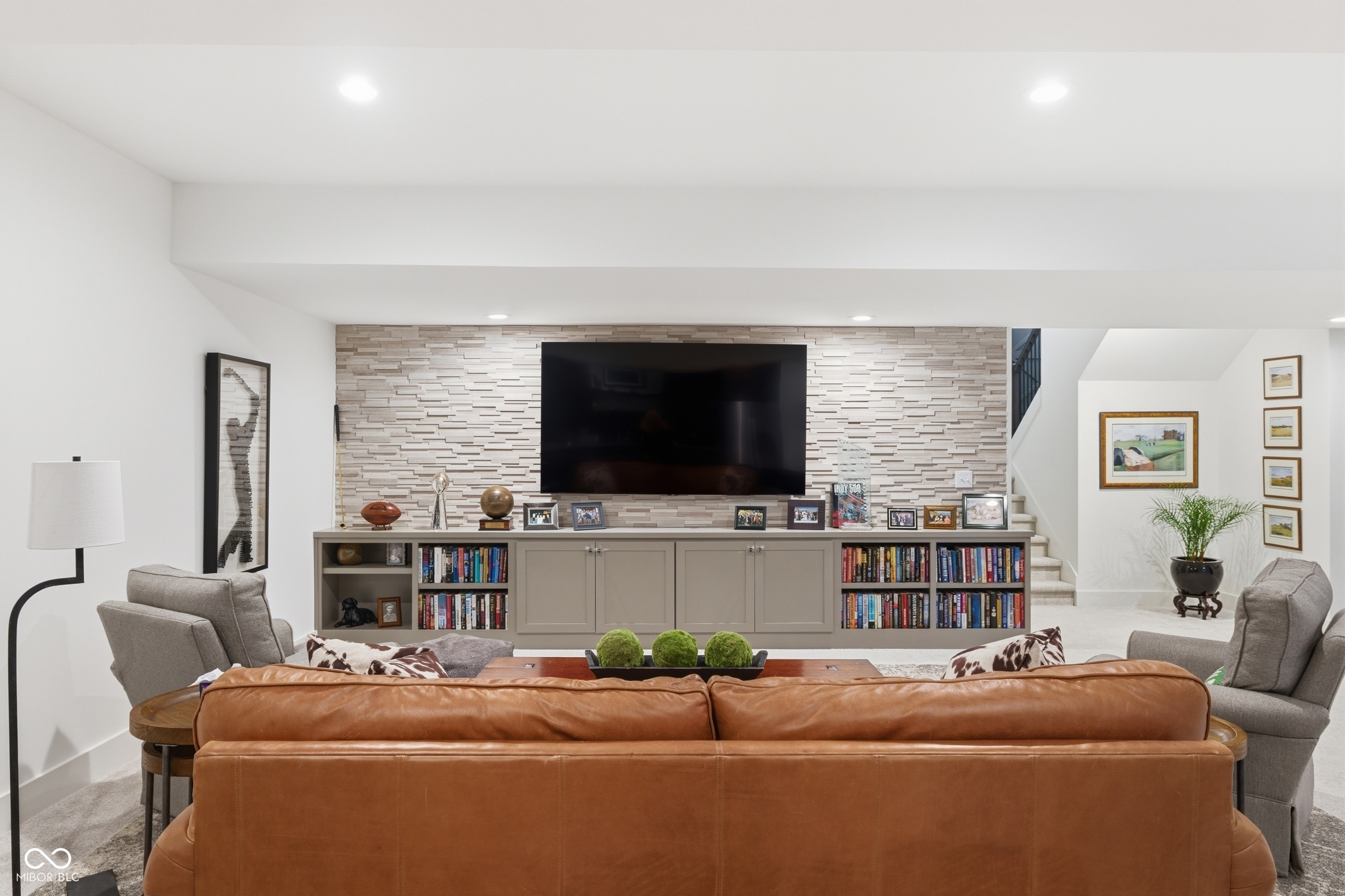 14991 Oak Hollow Lane W