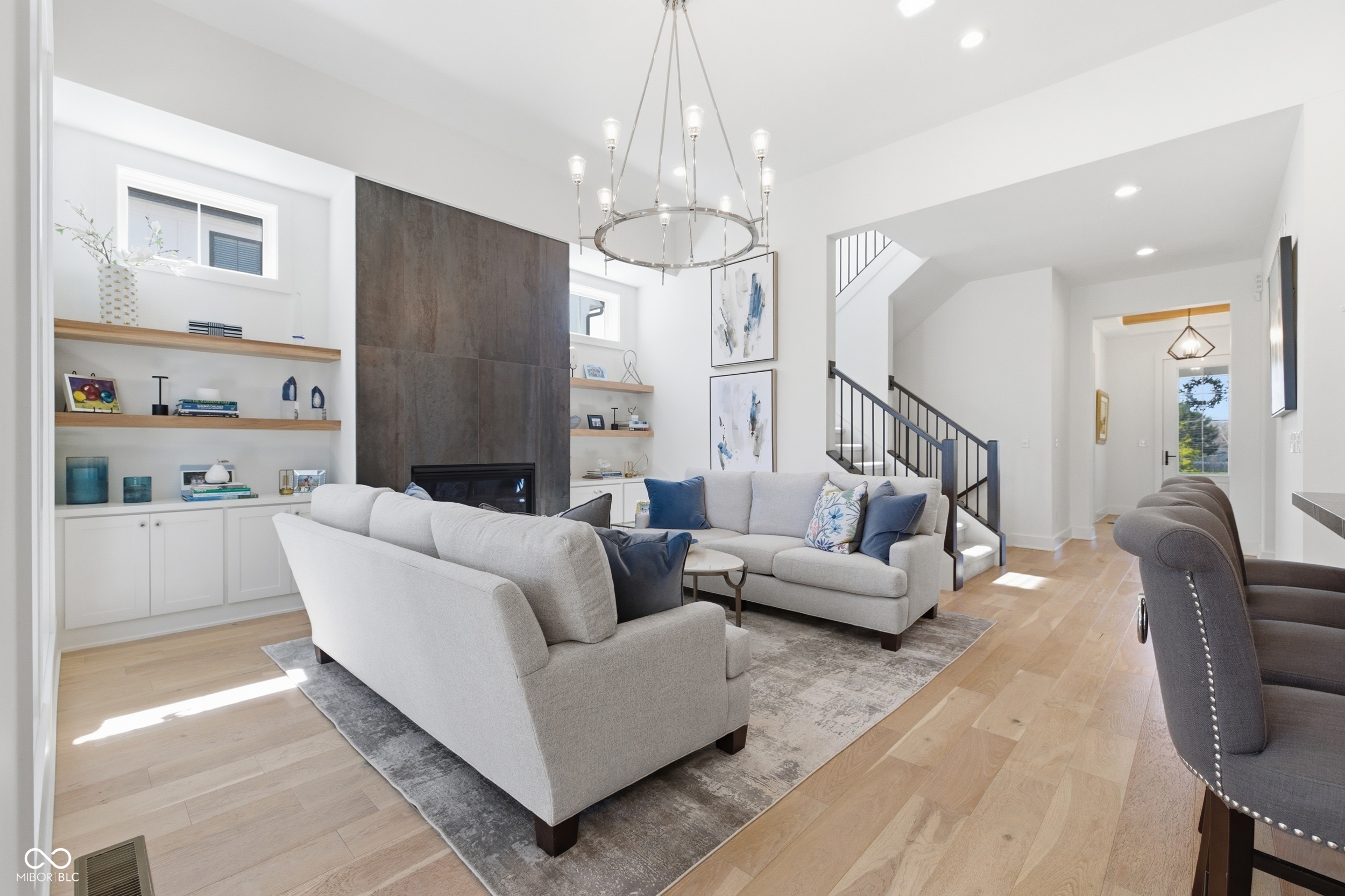 14991 Oak Hollow Lane W