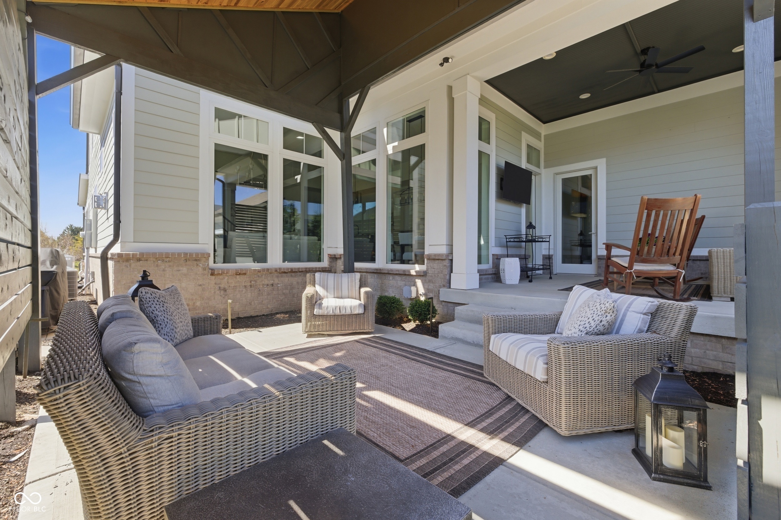 14991 Oak Hollow Lane W