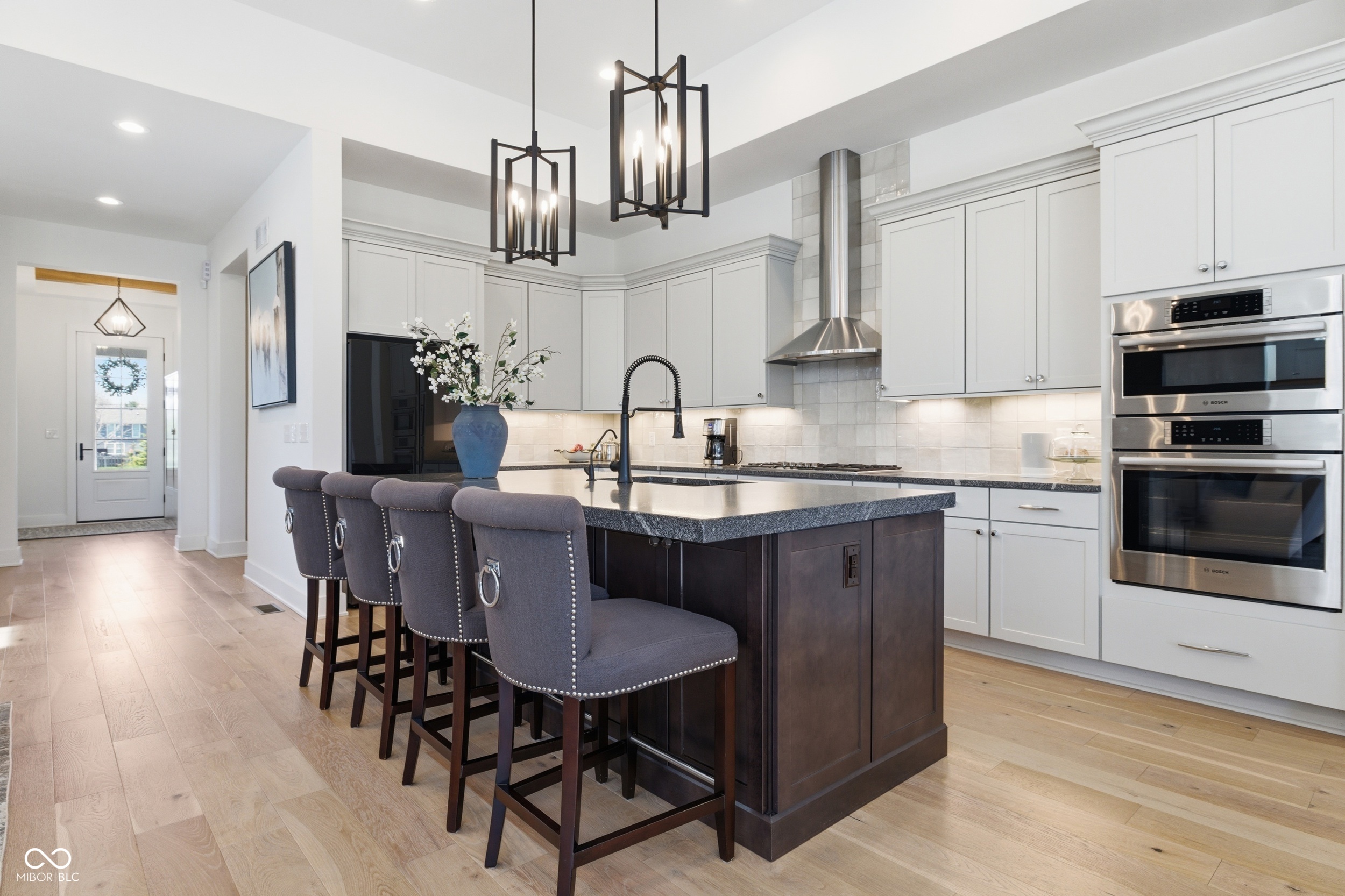 14991 Oak Hollow Lane W