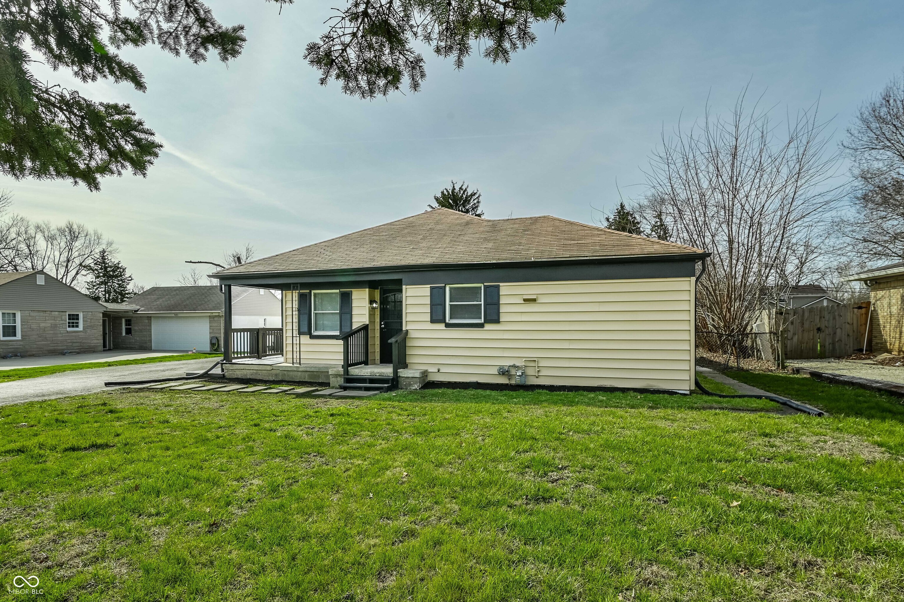 6245 Linda Lane