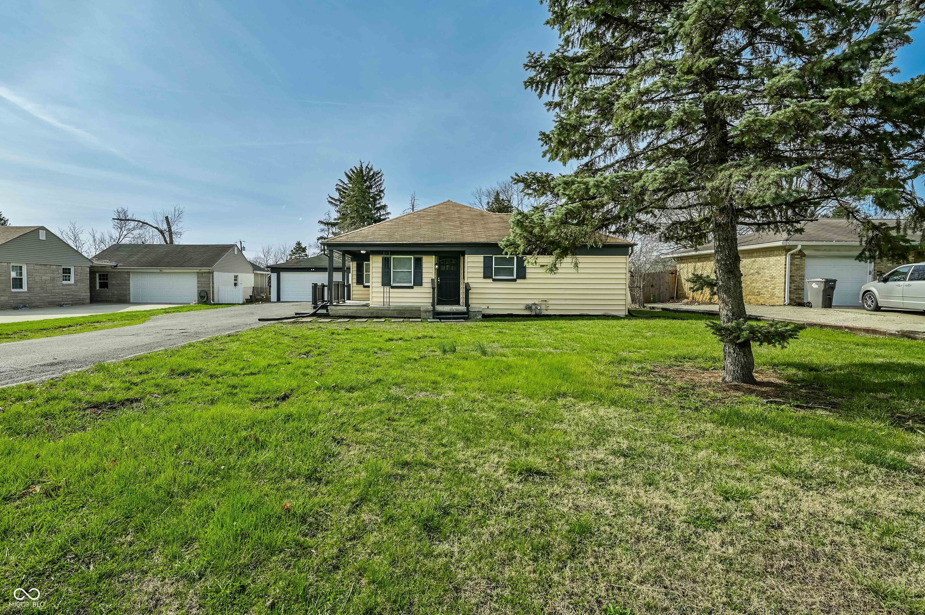 6245 Linda Lane