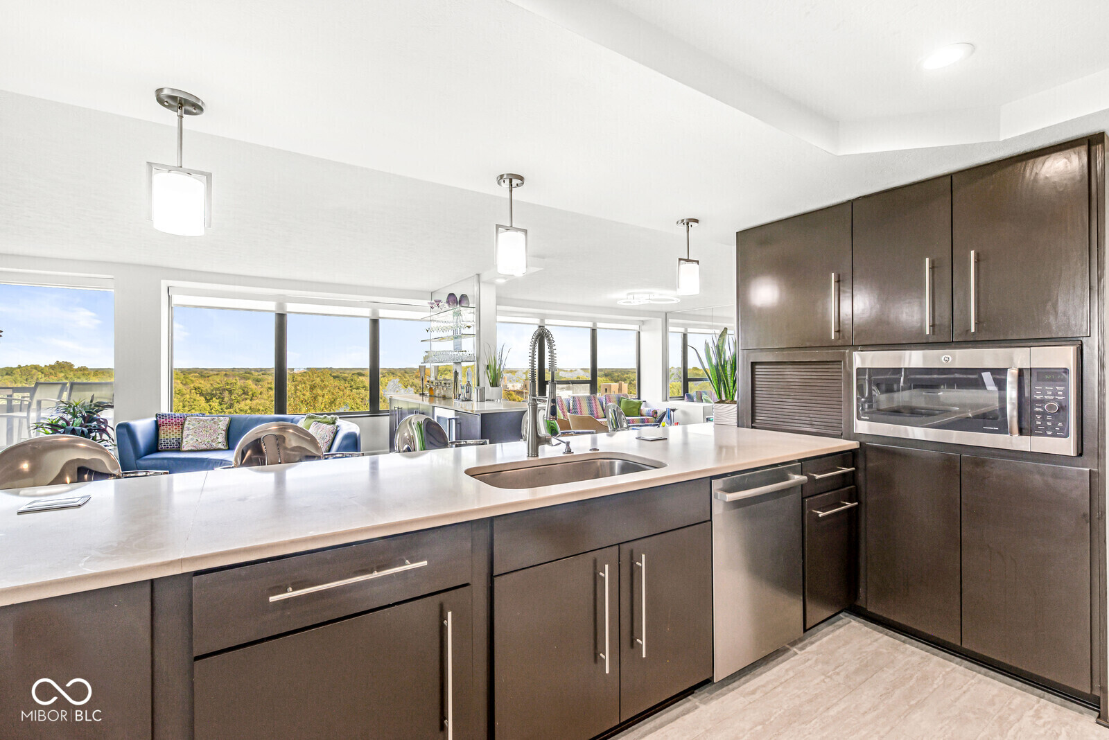 4000 N Meridian Street Unit: 11DE
