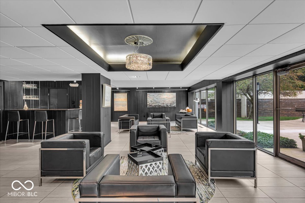 4000 N Meridian Street Unit: 11DE