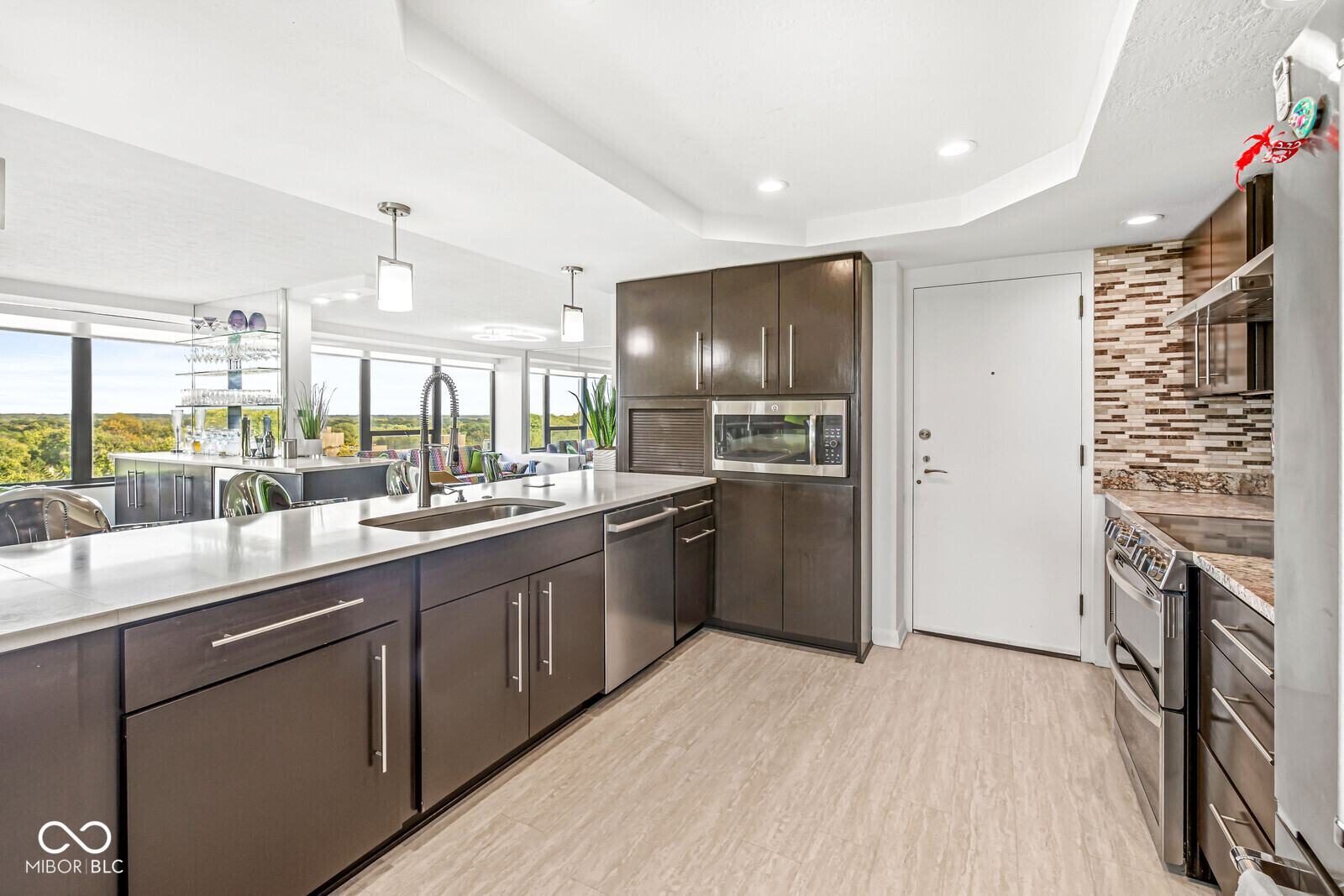 4000 N Meridian Street Unit: 11DE