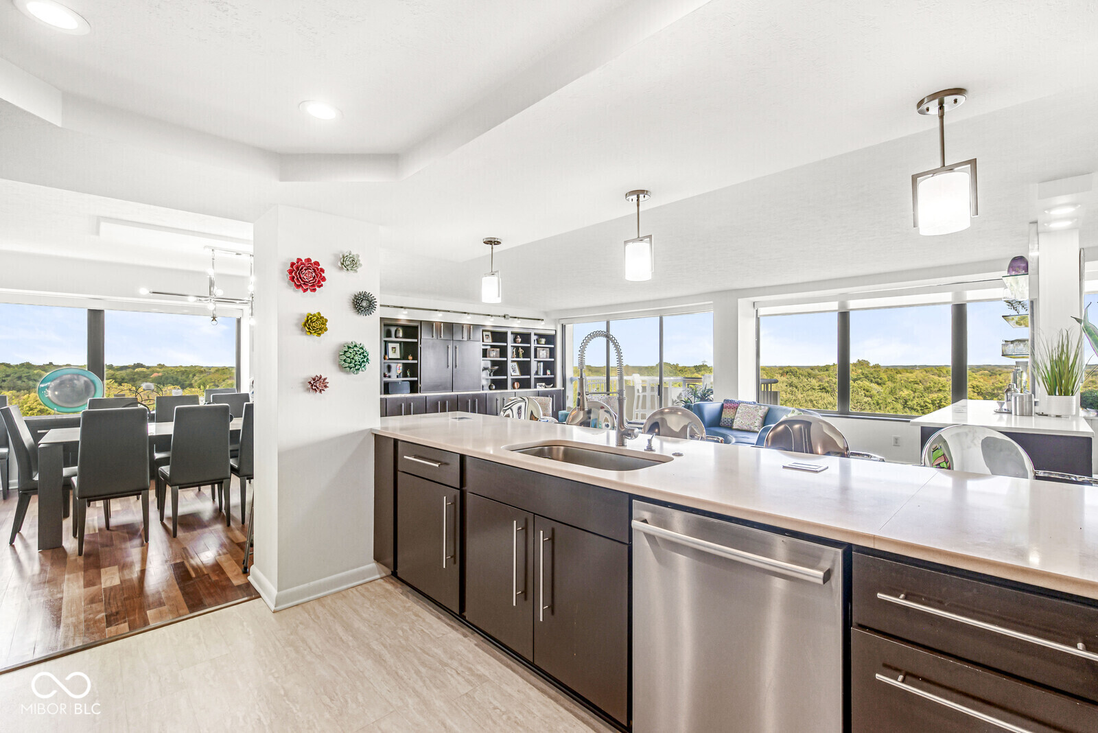 4000 N Meridian Street Unit: 11DE